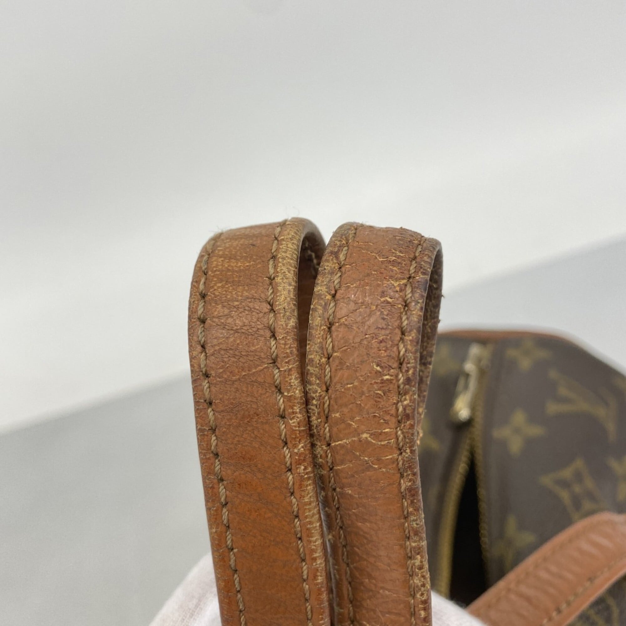 Louis Vuitton Brown Handbag (Pre-Owned)