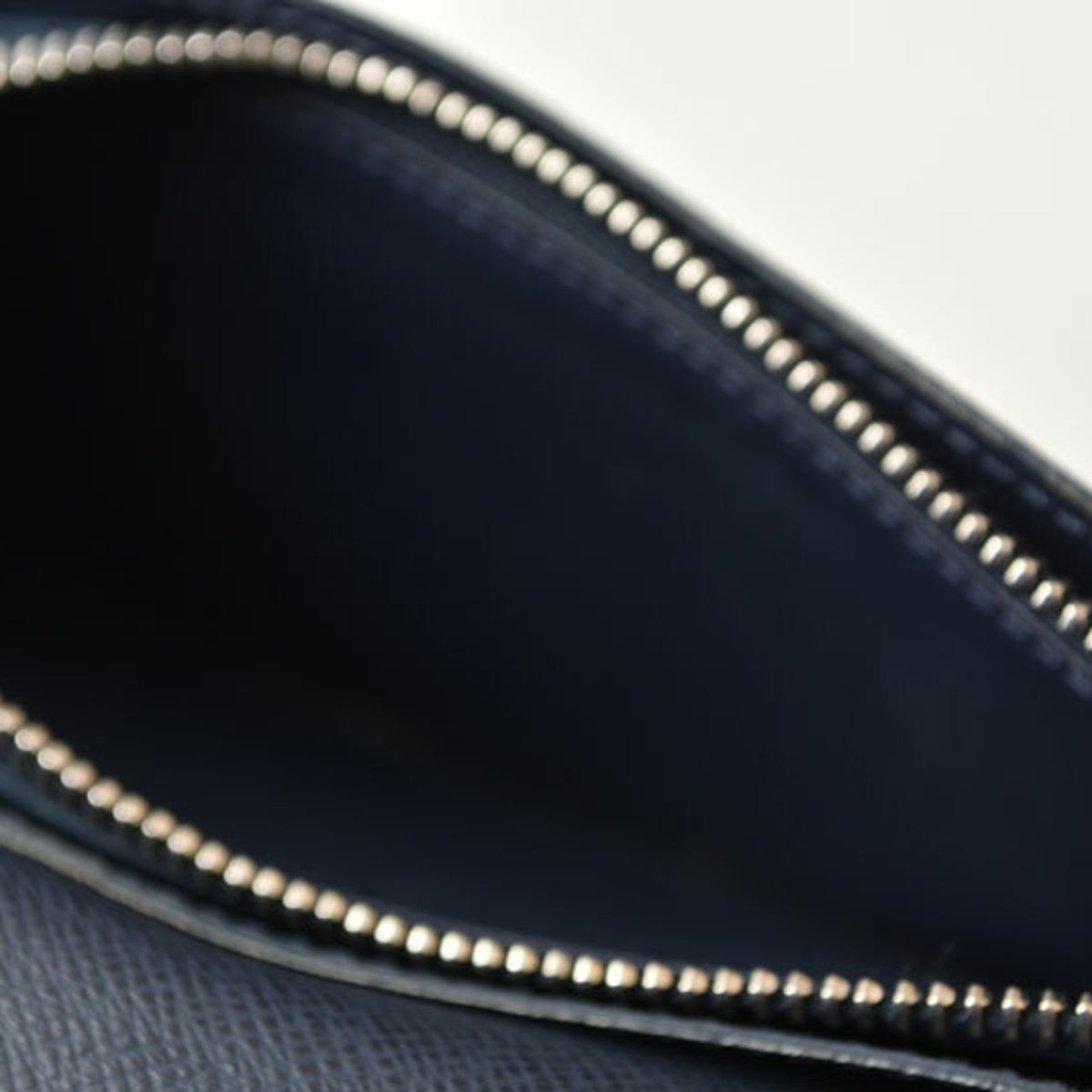 Louis Vuitton Blue Ocean Taiga Leather (Pre-Owned)