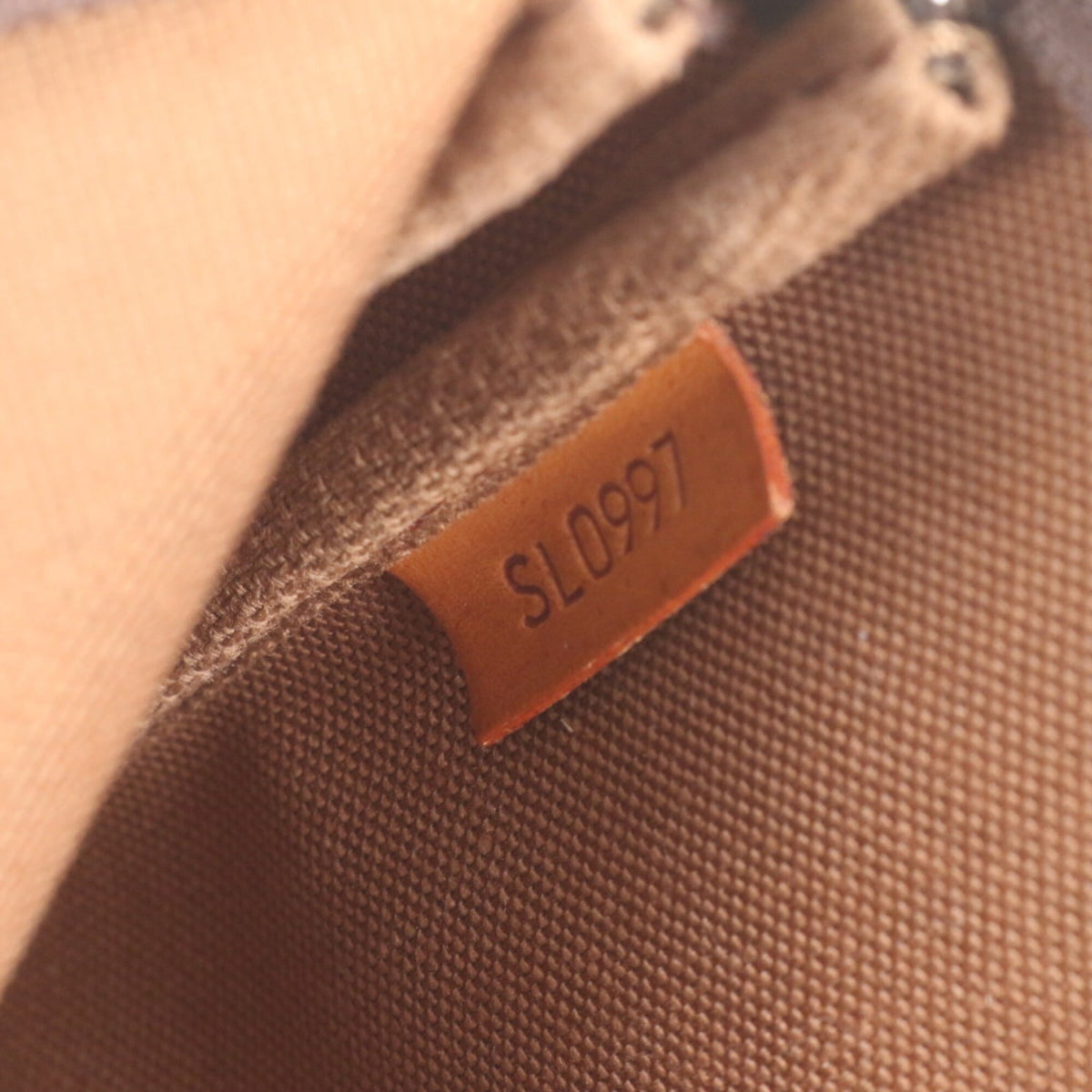 Louis Vuitton Brown Leather Coated Canvas Handbag Pochette Pouch (Pre-Owned)