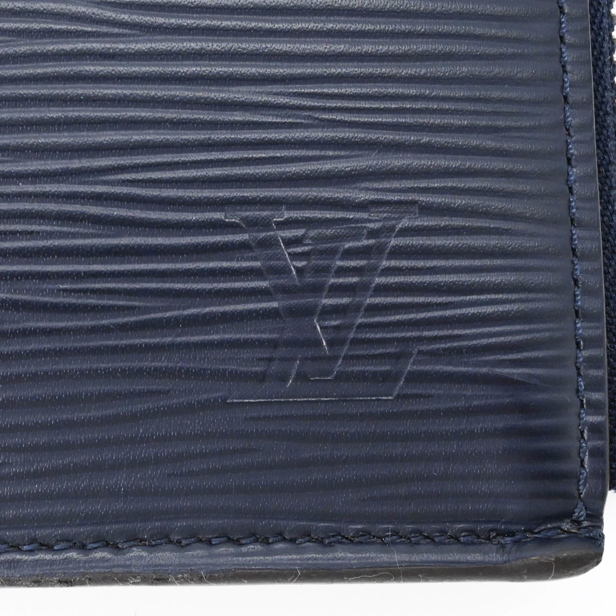 Louis Vuitton Navy Epi Leather Clutch Bag Pochette (Pre-Owned)