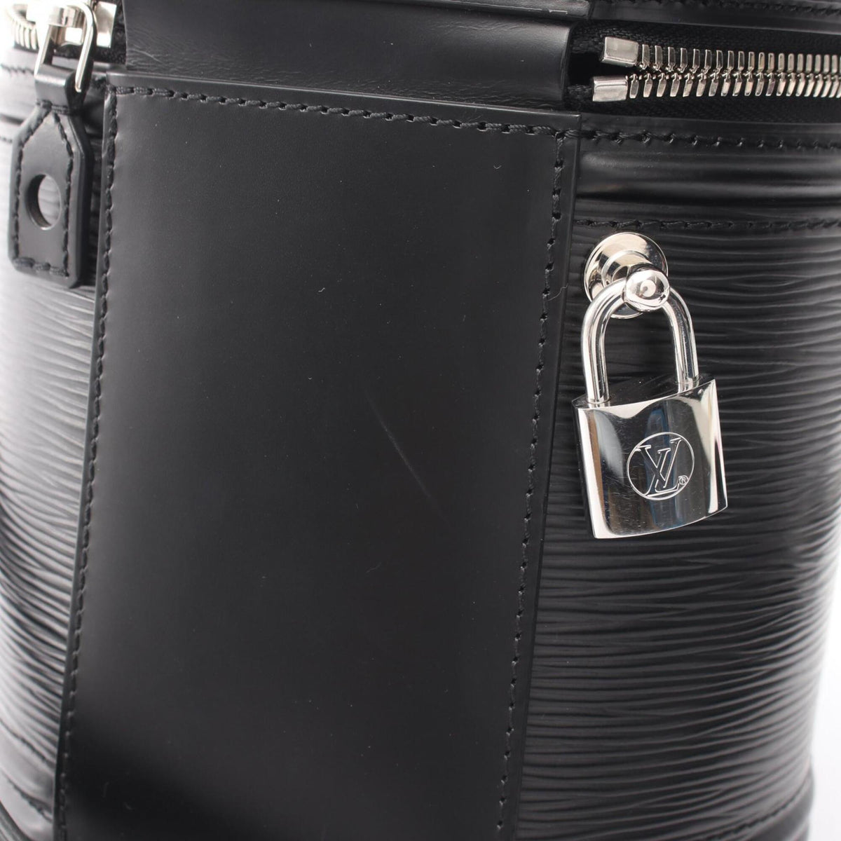 Louis Vuitton Black Noir Epi Leather Handbag (Pre-Owned)