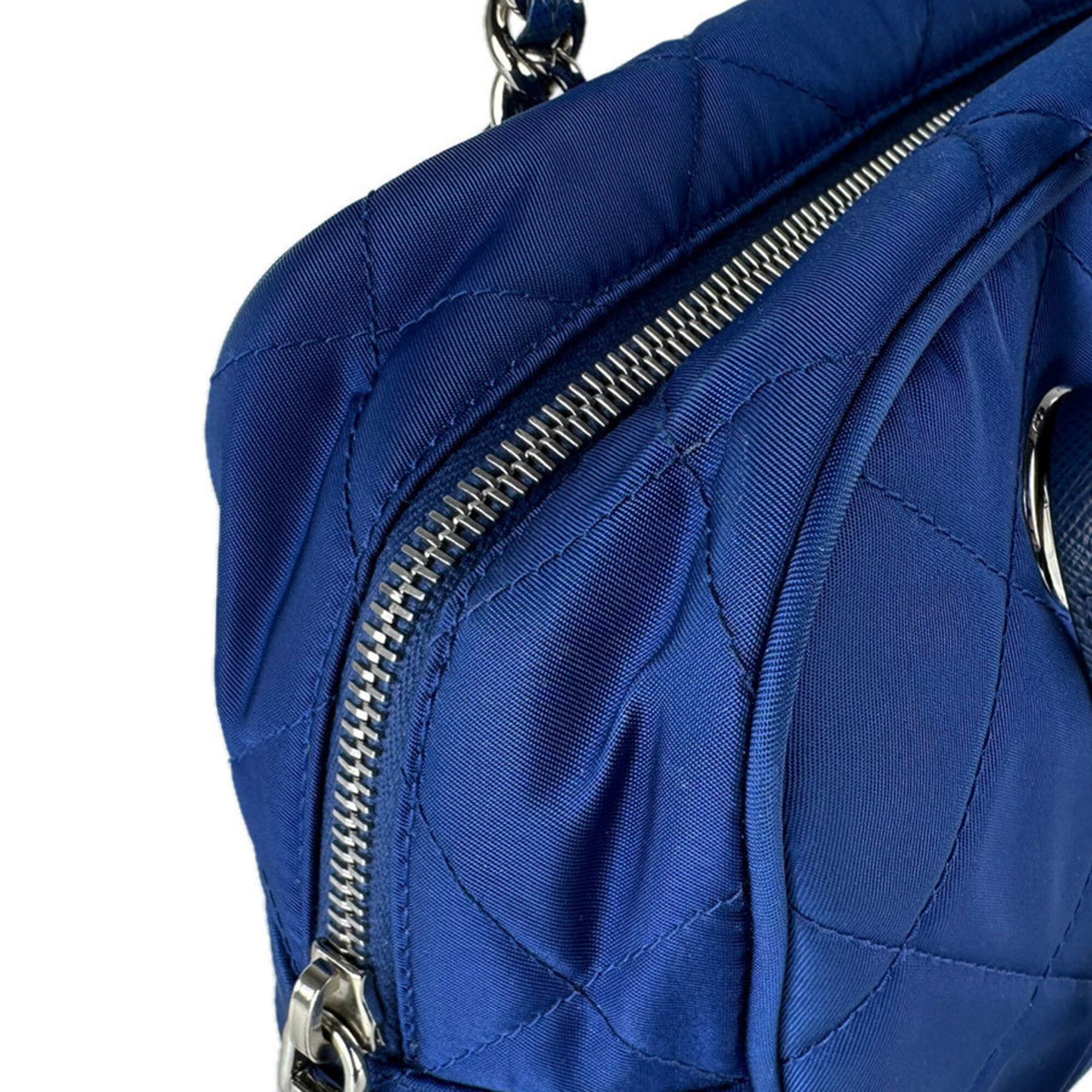 Prada Dark Blue Nylon Shoulder Bag (Pre-Owned)