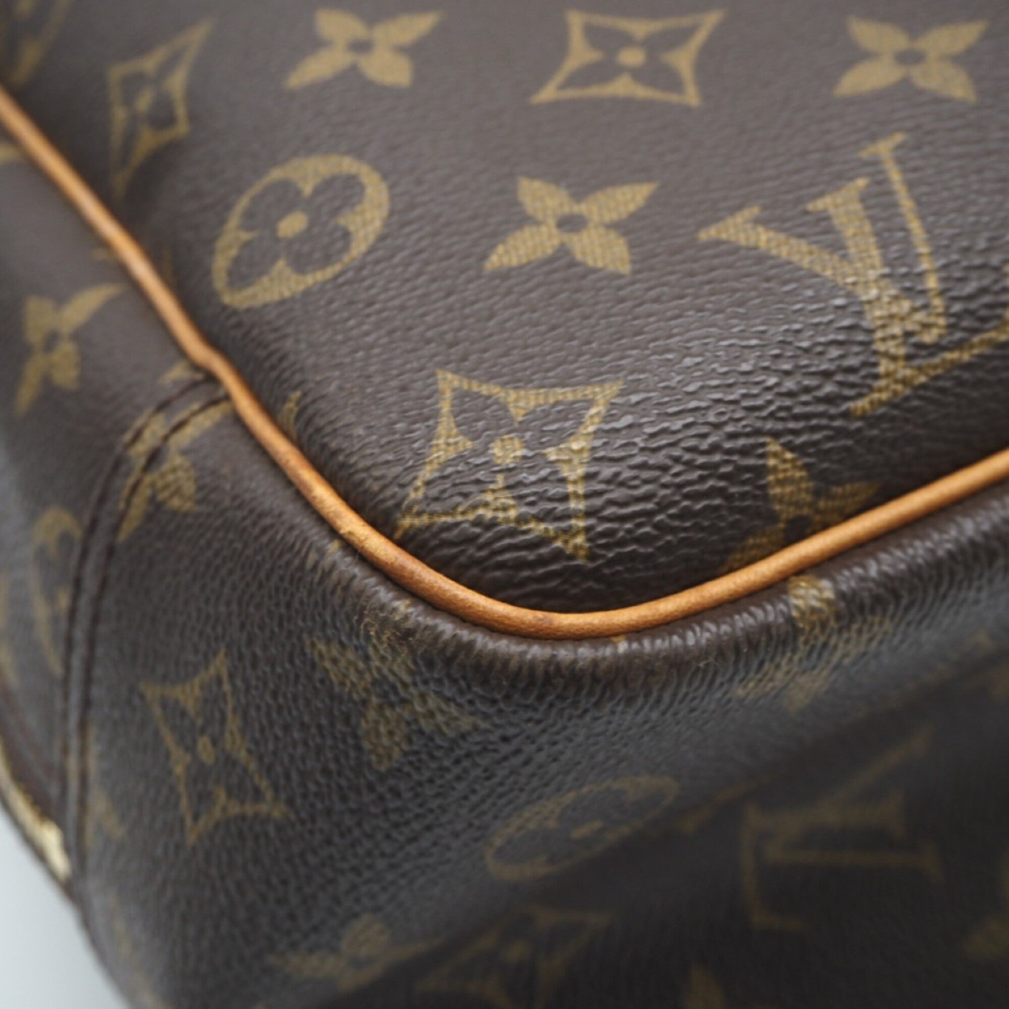 Louis Vuitton Monogram Black Coated Canvas Leather Handbag (Pre-Owned)