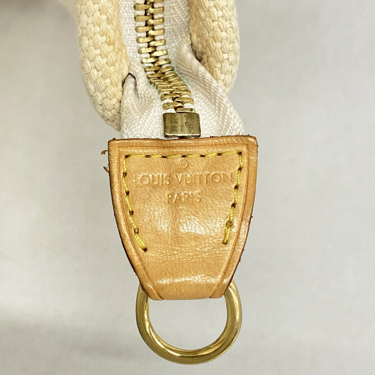 Louis Vuitton Ecru Tote Bag (Pre-Owned)