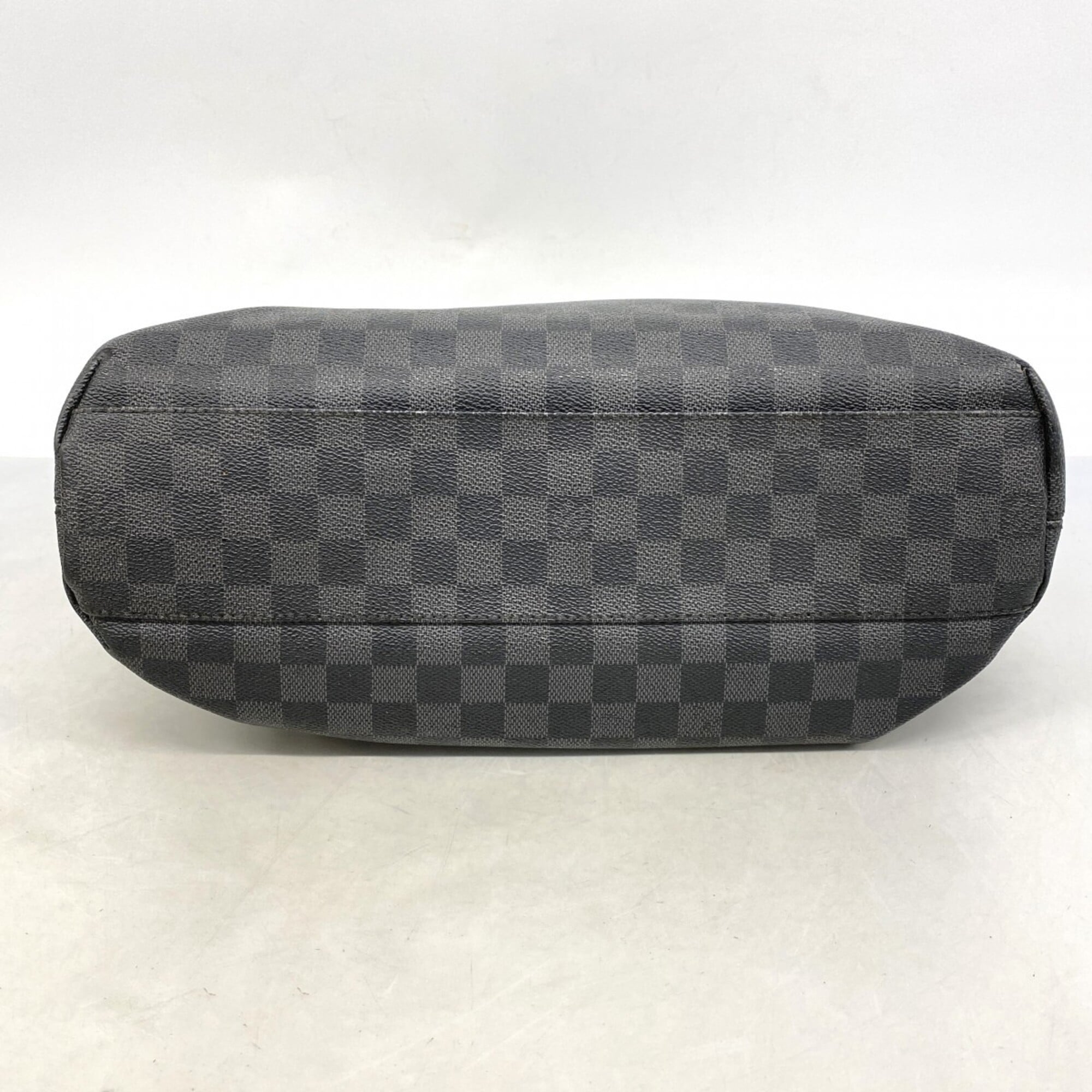 Louis Vuitton Black Shoulder Bag (Pre-Owned)