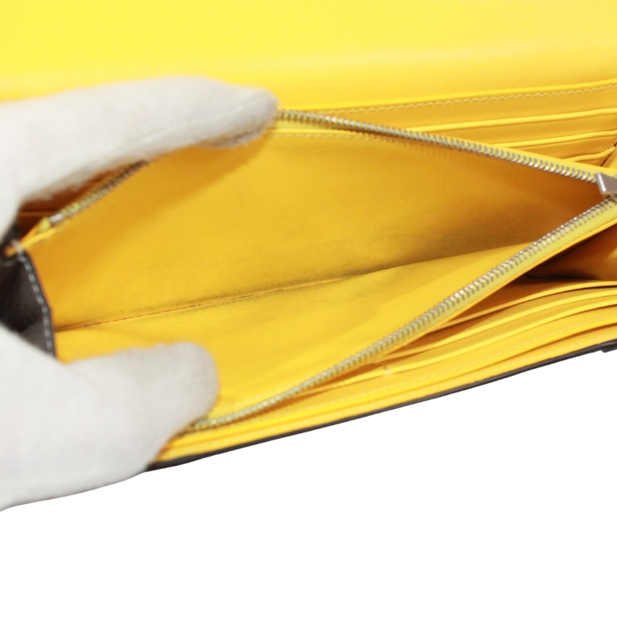 Celine Grayish Yellow Leather Long Wallet (Bi-Fold) (Pre-Owned)