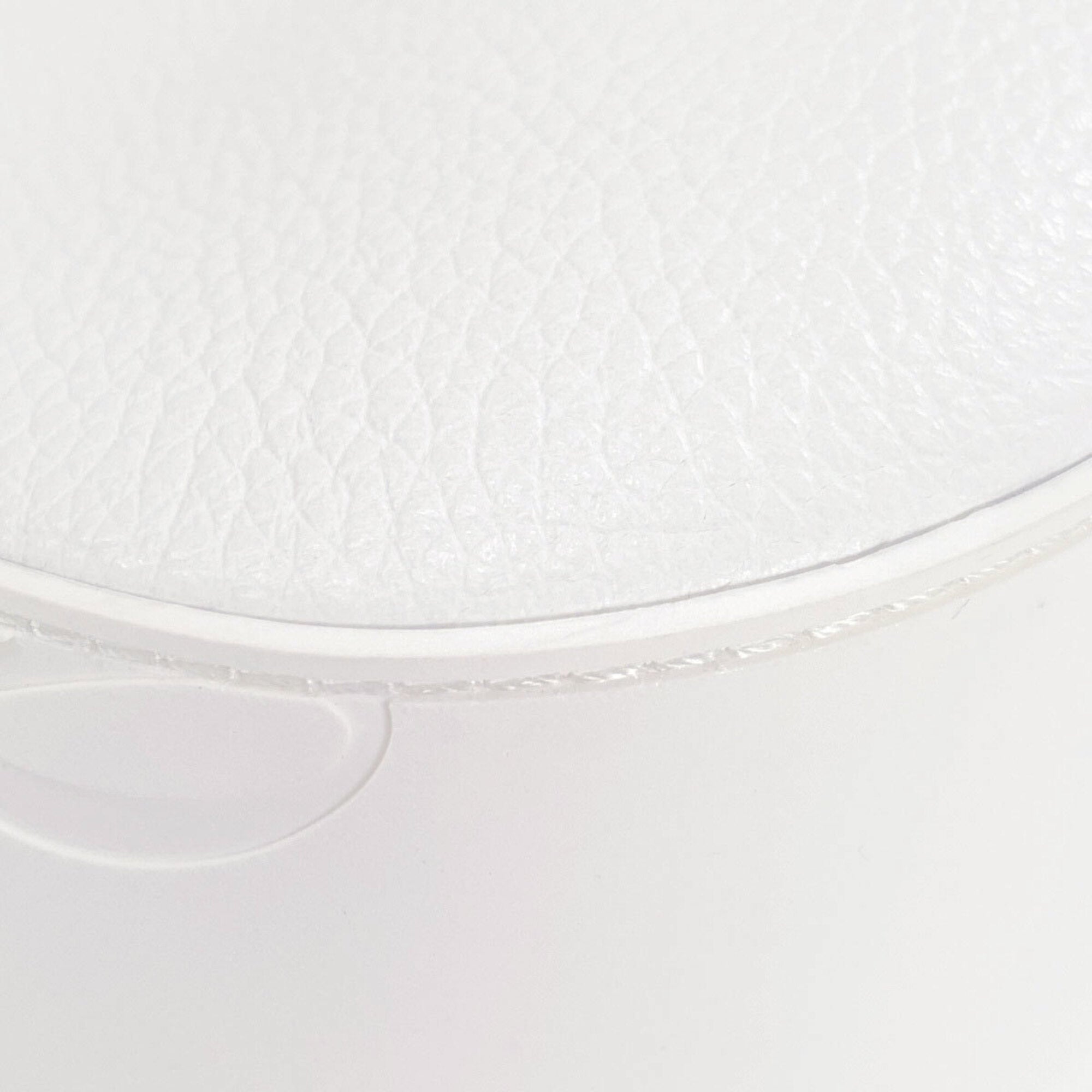 Christian Louboutin White Leather Shoulder Bag (Pre-Owned)