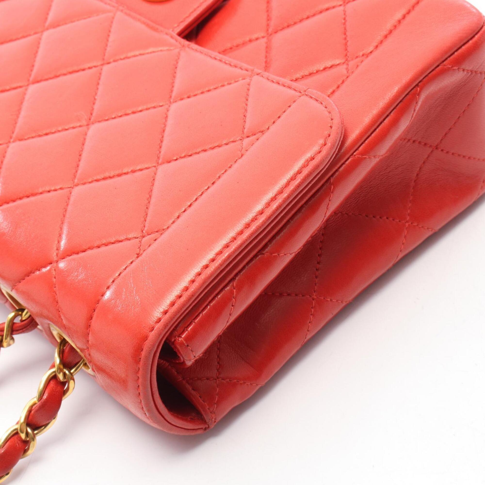 Chanel Red Color Leather Handbag Shoulder Bag (Pre-Owned)