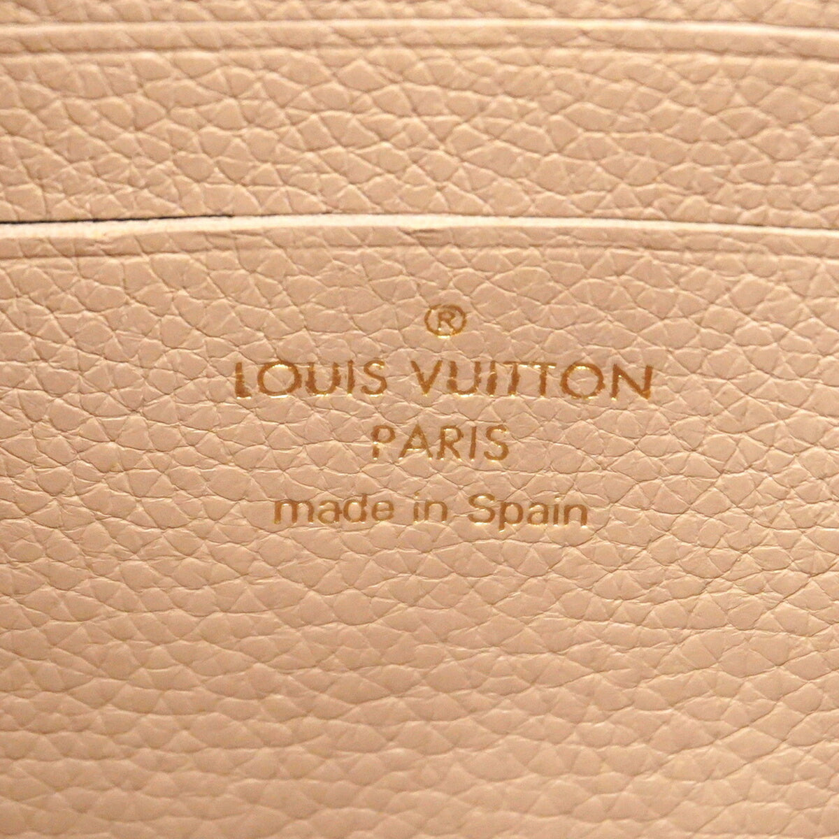 Louis Vuitton Beige Shoulder Bag (Pre-Owned)