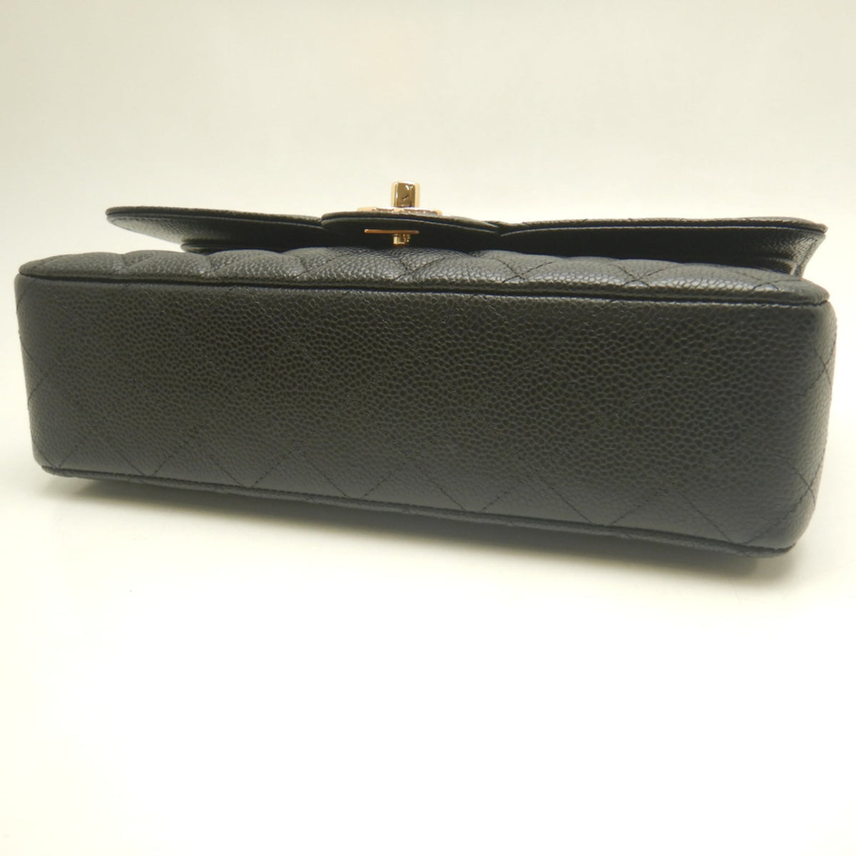 Chanel Black Grained Calfskin Shoulder Bag (Pre-Owned)