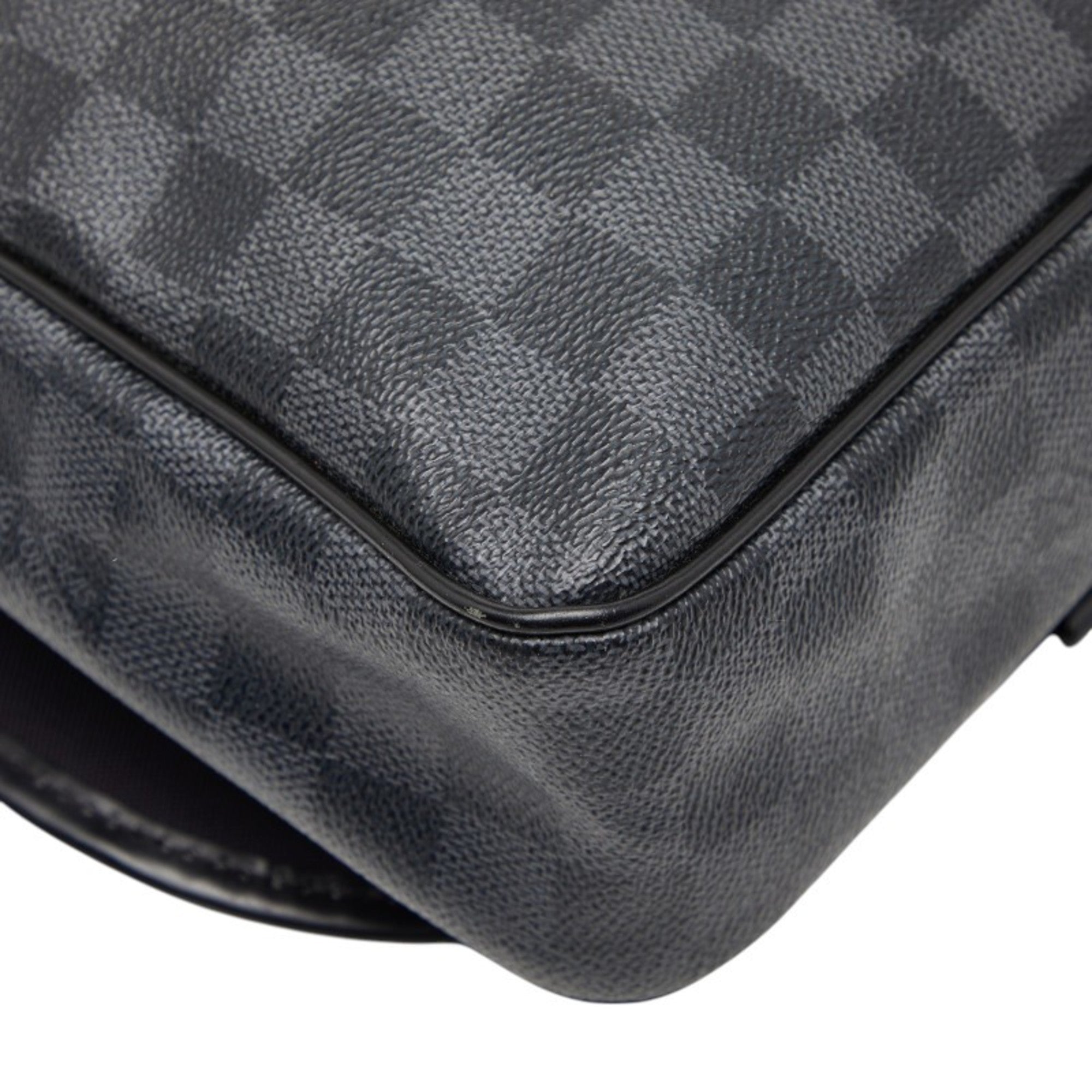 Louis Vuitton Black Pvc Leather Shoulder Bag (Pre-Owned)