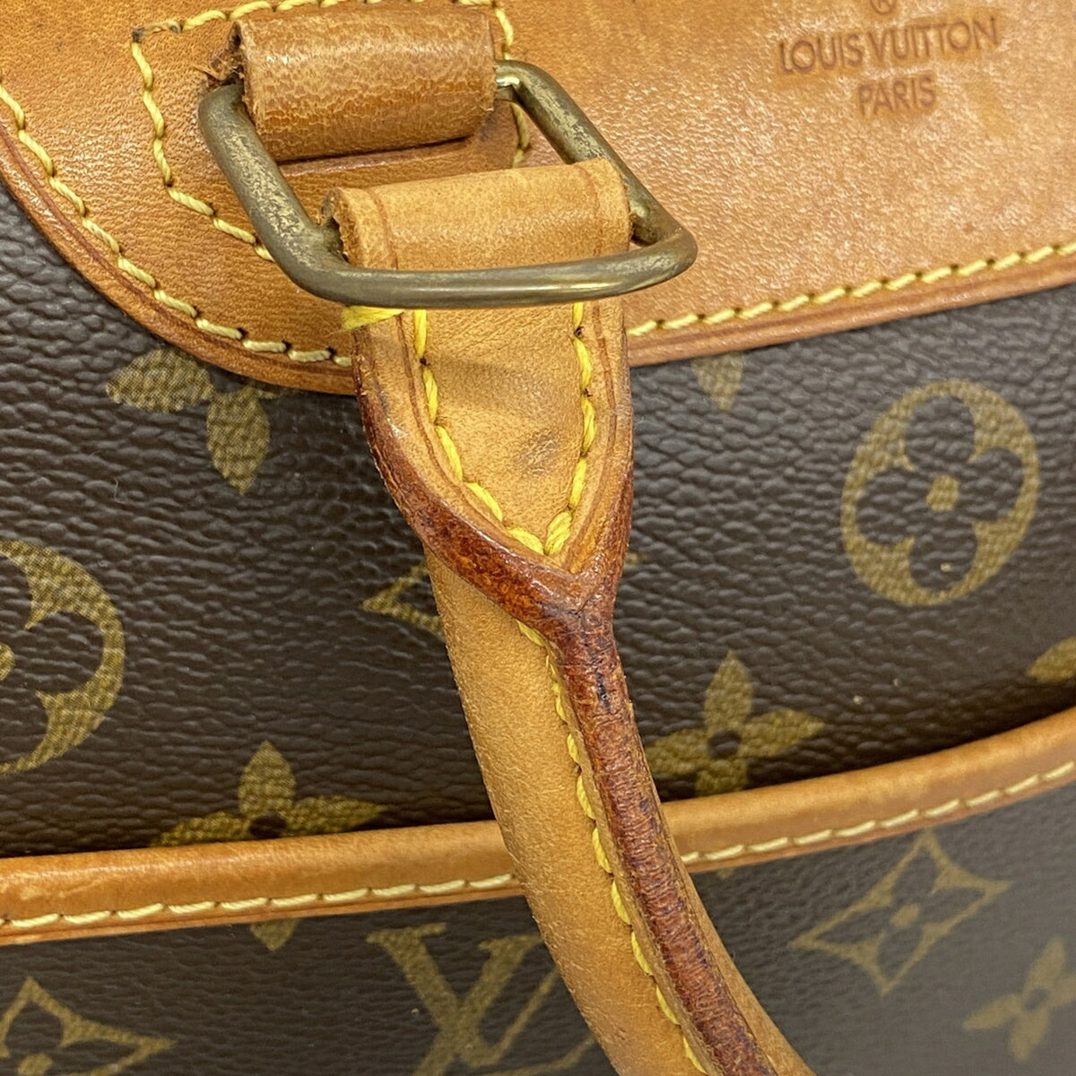 Louis Vuitton Brown Handbag (Pre-Owned)