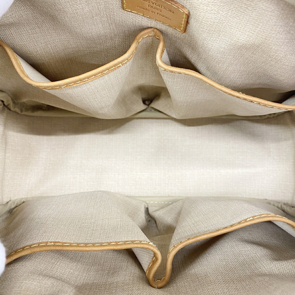 Louis Vuitton Brown Handbag (Pre-Owned)