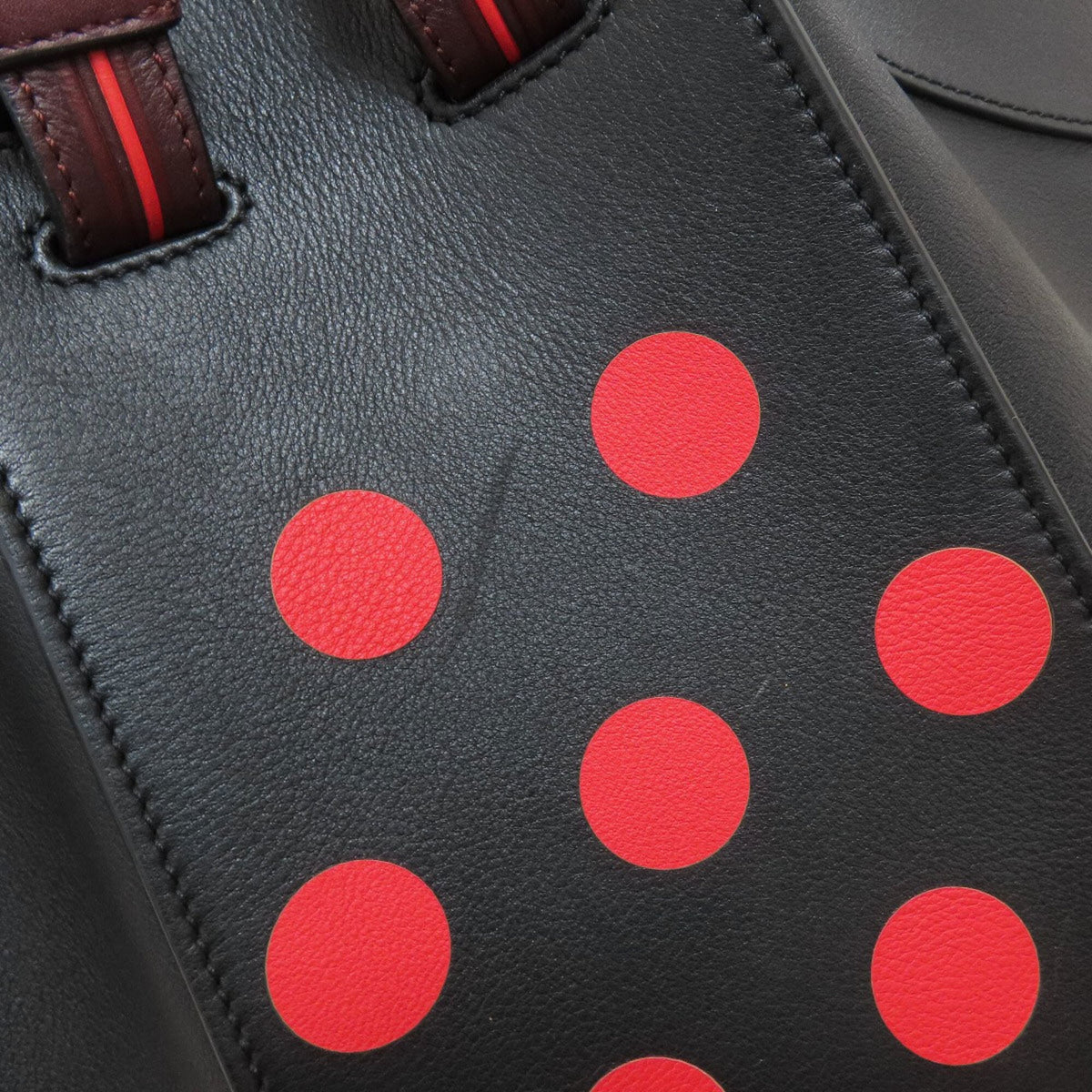 Loewe Black Red Color Leather Handbag (Pre-Owned)