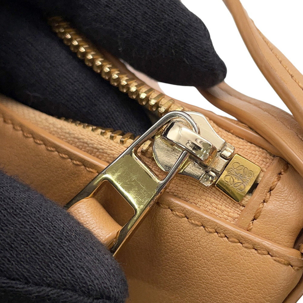 Loewe Camel Leather Handbag (Pre-Owned)