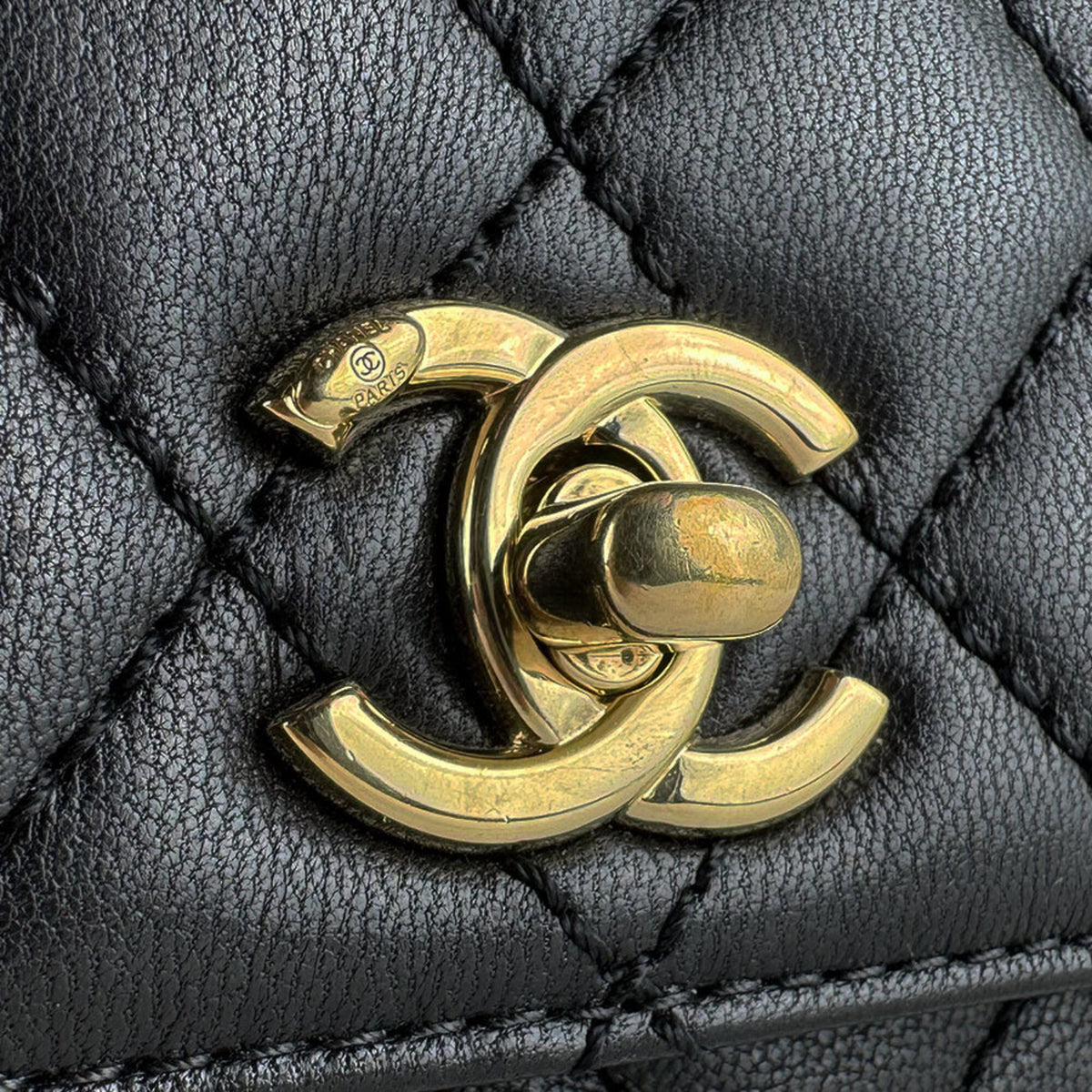 Chanel Black Multi-Color Leather Handbag Shoulder Bag (Pre-Owned)