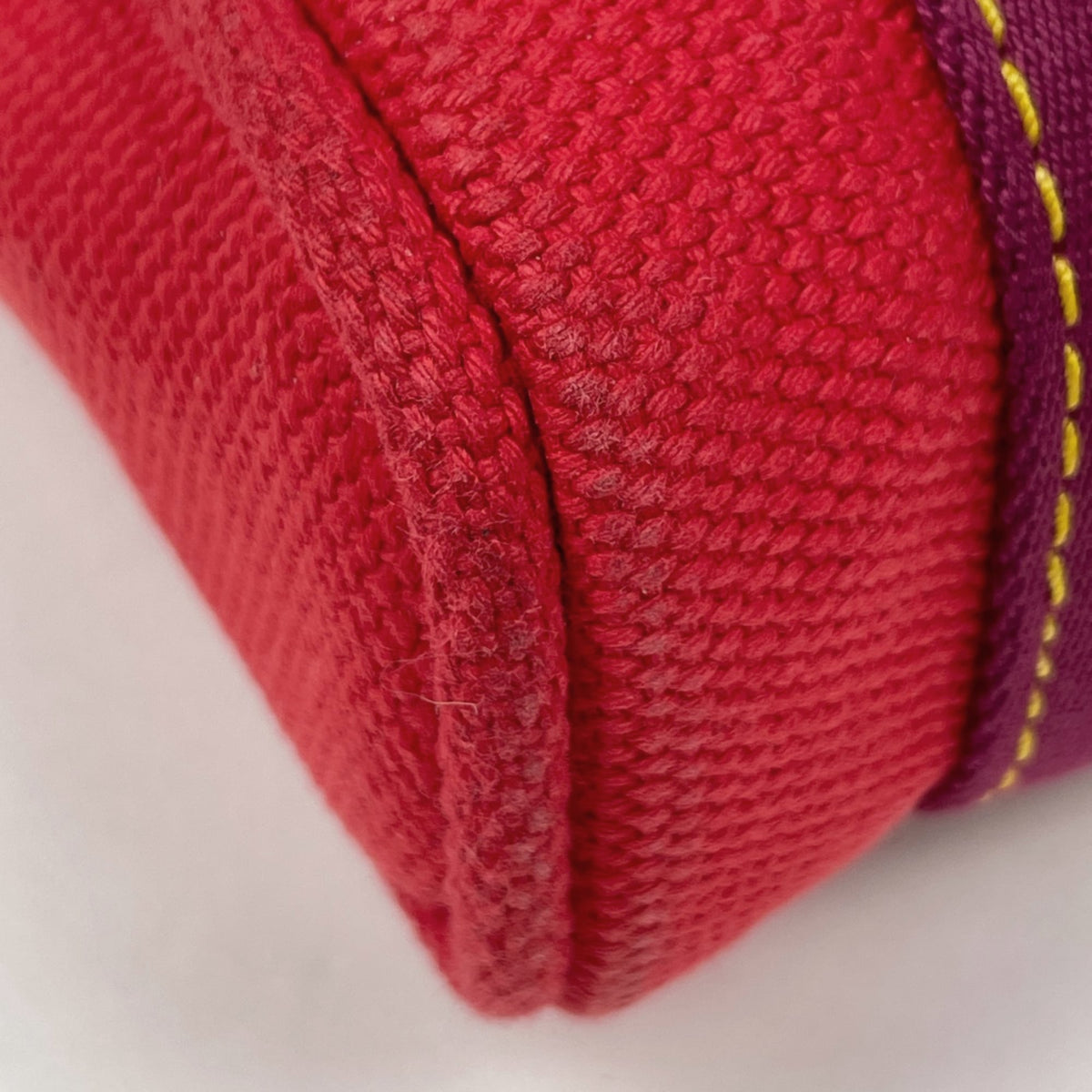 Louis Vuitton Rouge Handbag (Pre-Owned)