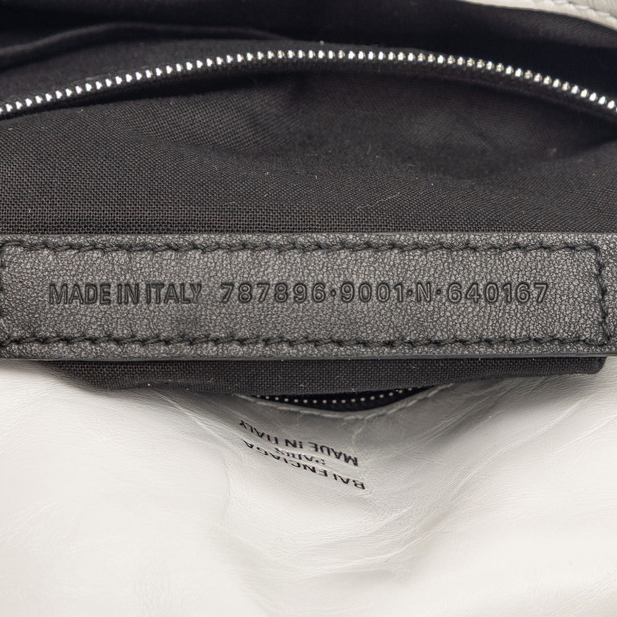 Balenciaga White Leather Shoulder Bag (Pre-Owned)