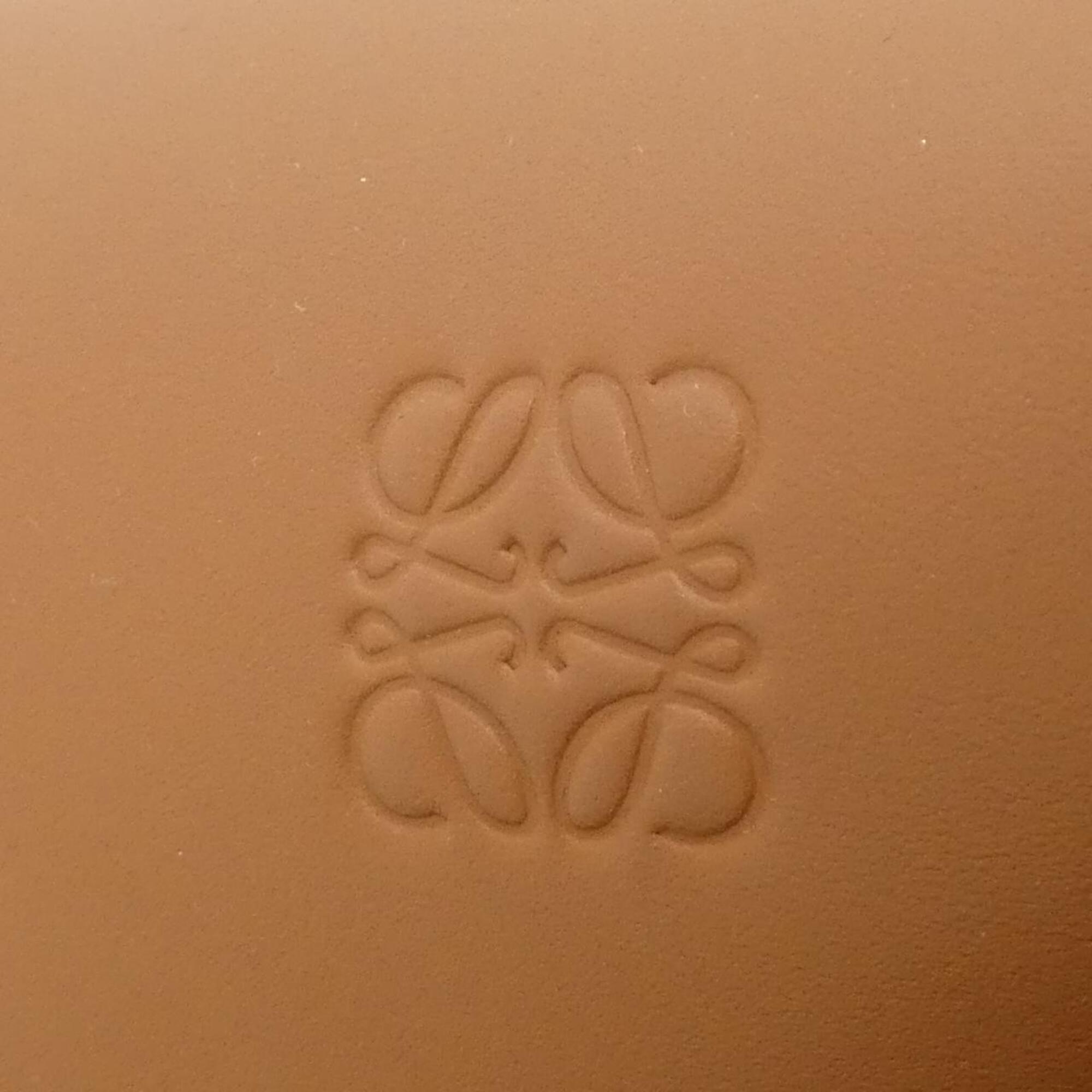 Loewe Gold Jacquard Leather Shoulder Bag (Pre-Owned)