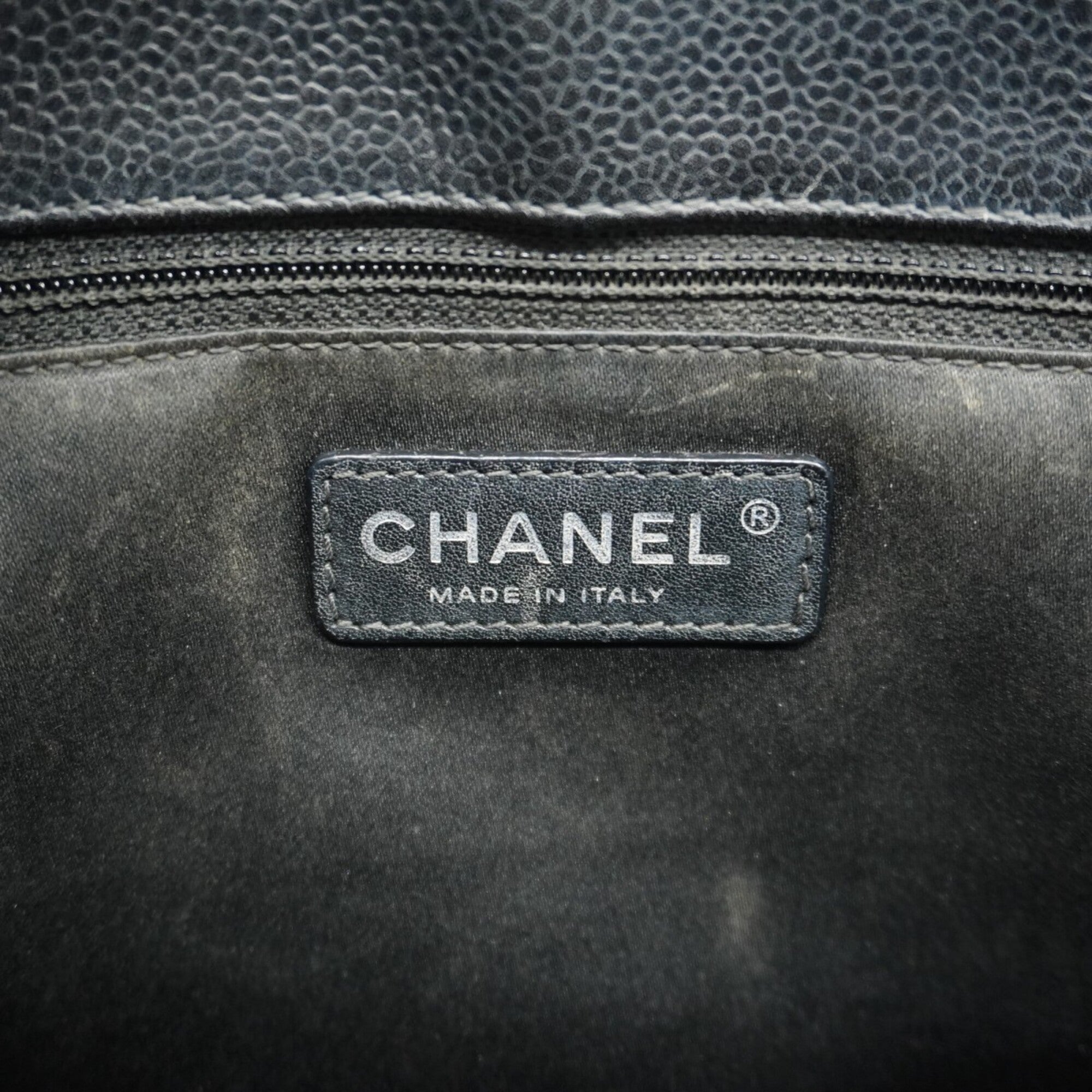 Chanel Black Grained Calfskin Tote Bag (Pre-Owned)