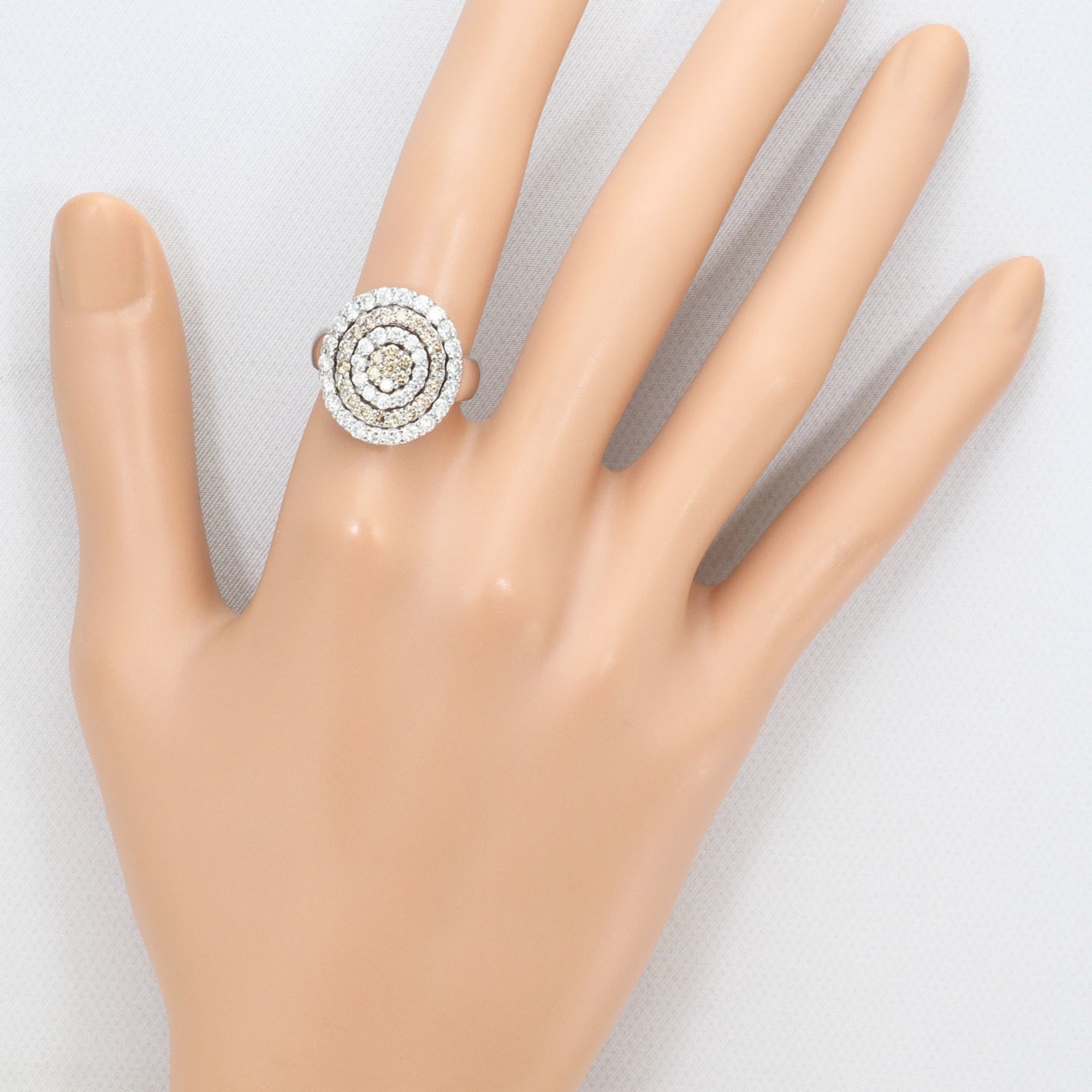 Unbranded Brown White Gold White Gold (18K) Band Ring (Pre-Owned)