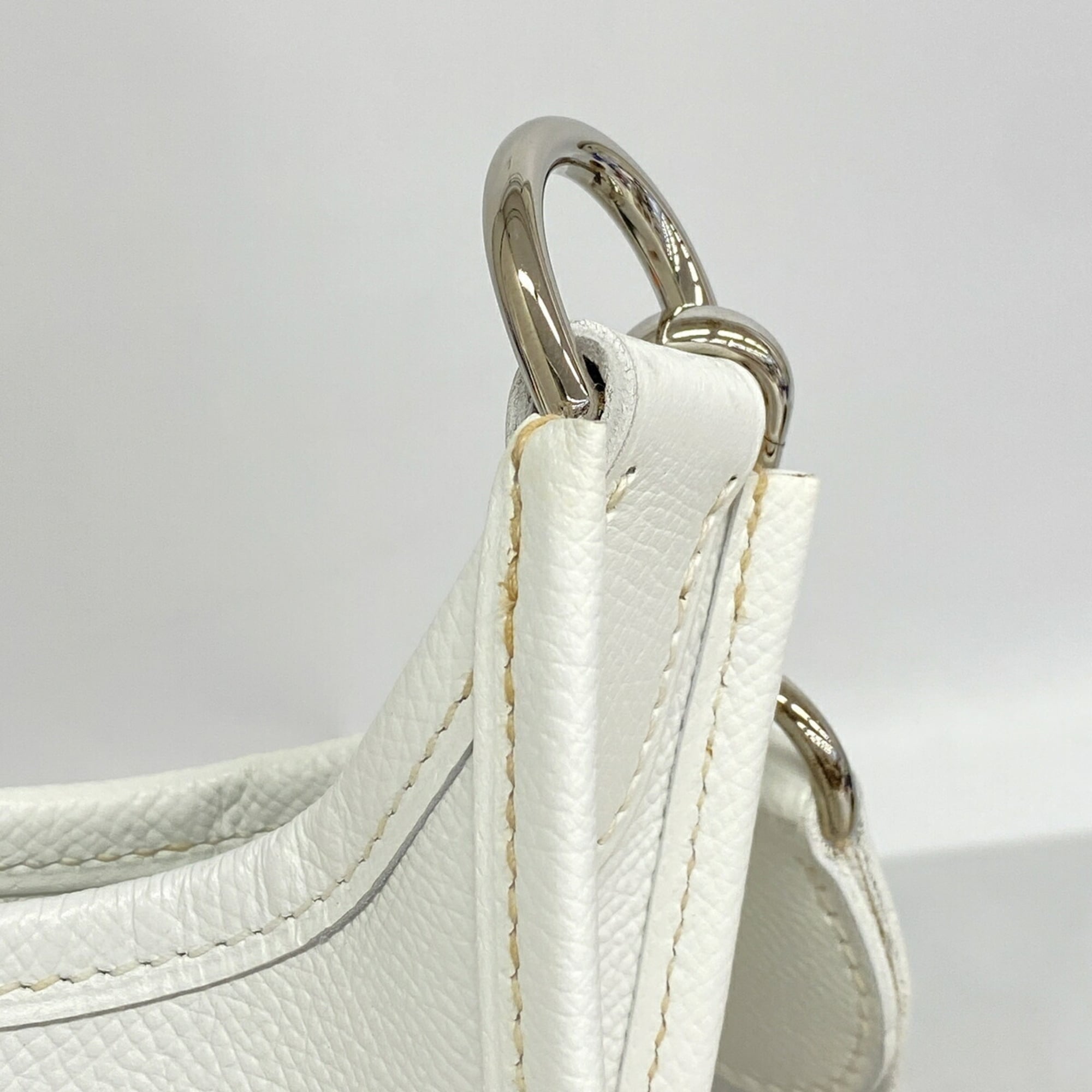 Hermes White Epsom Leather Leather Shoulder Bag (Pre-Owned)