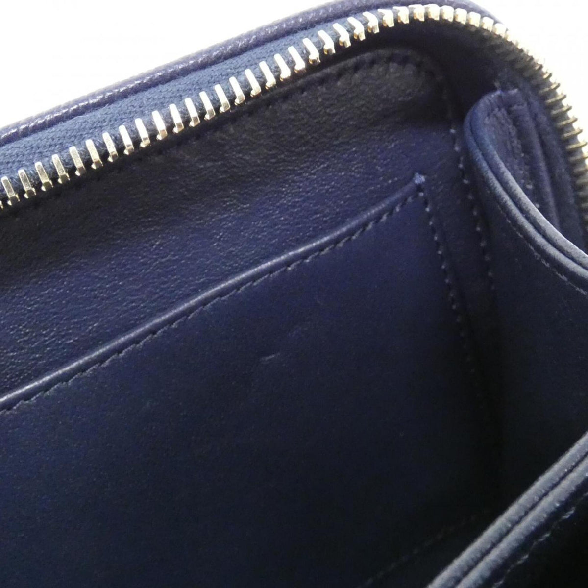 Chanel Navy Grained Calfskin Handbag (Pre-Owned)