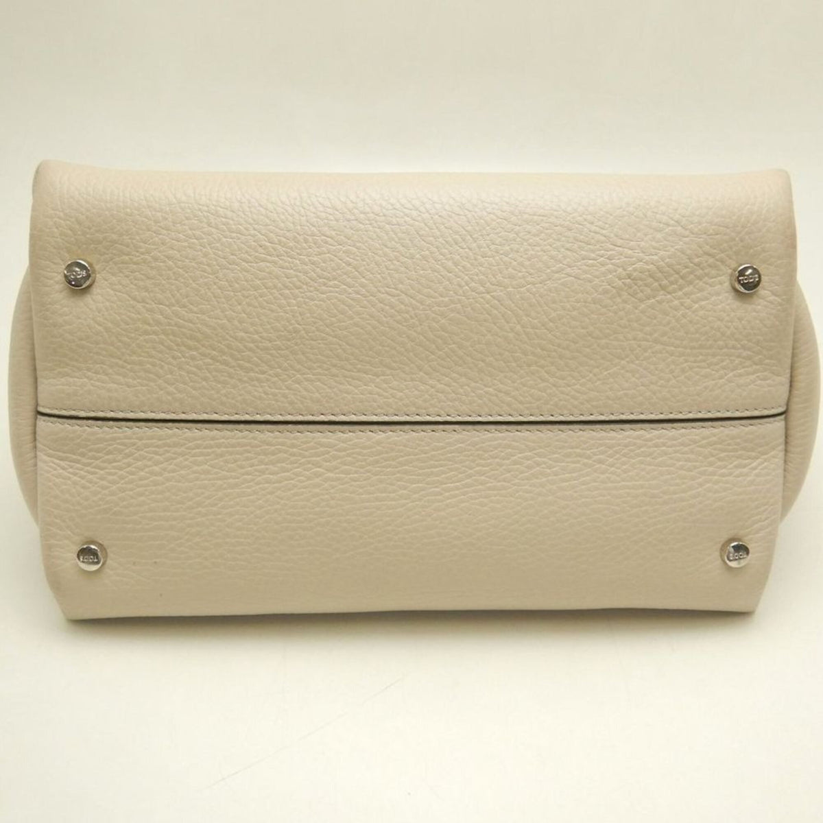 Tod's Cream Leather Handbag (Pre-Owned)