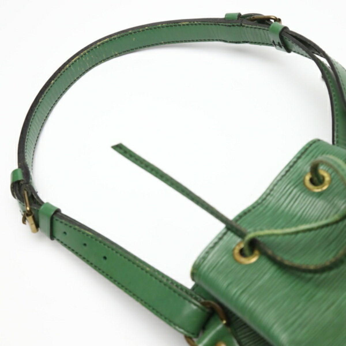 Louis Vuitton Borneo Green Epi Leather Shoulder Bag (Pre-Owned)