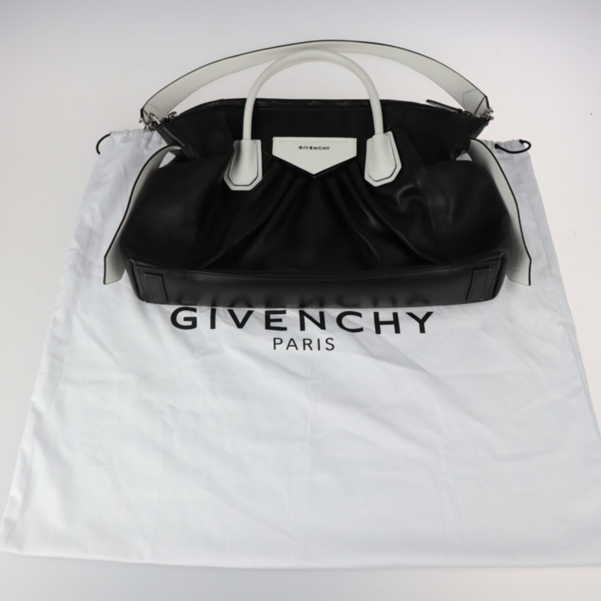 Givenchy Black White Leather Handbag Shoulder Bag Tote Bag (Pre-Owned)