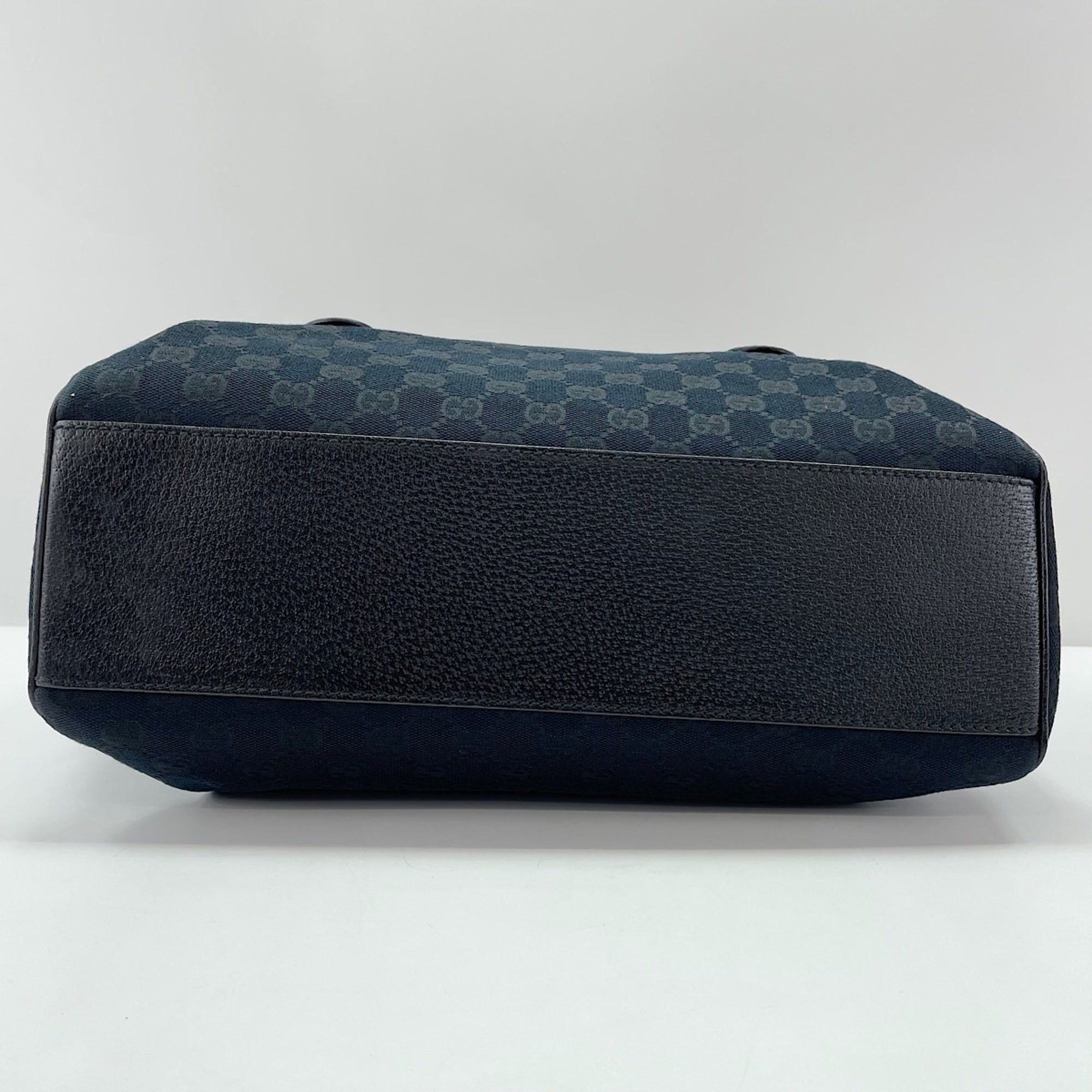 Gucci Black Shoulder Bag (Pre-Owned)