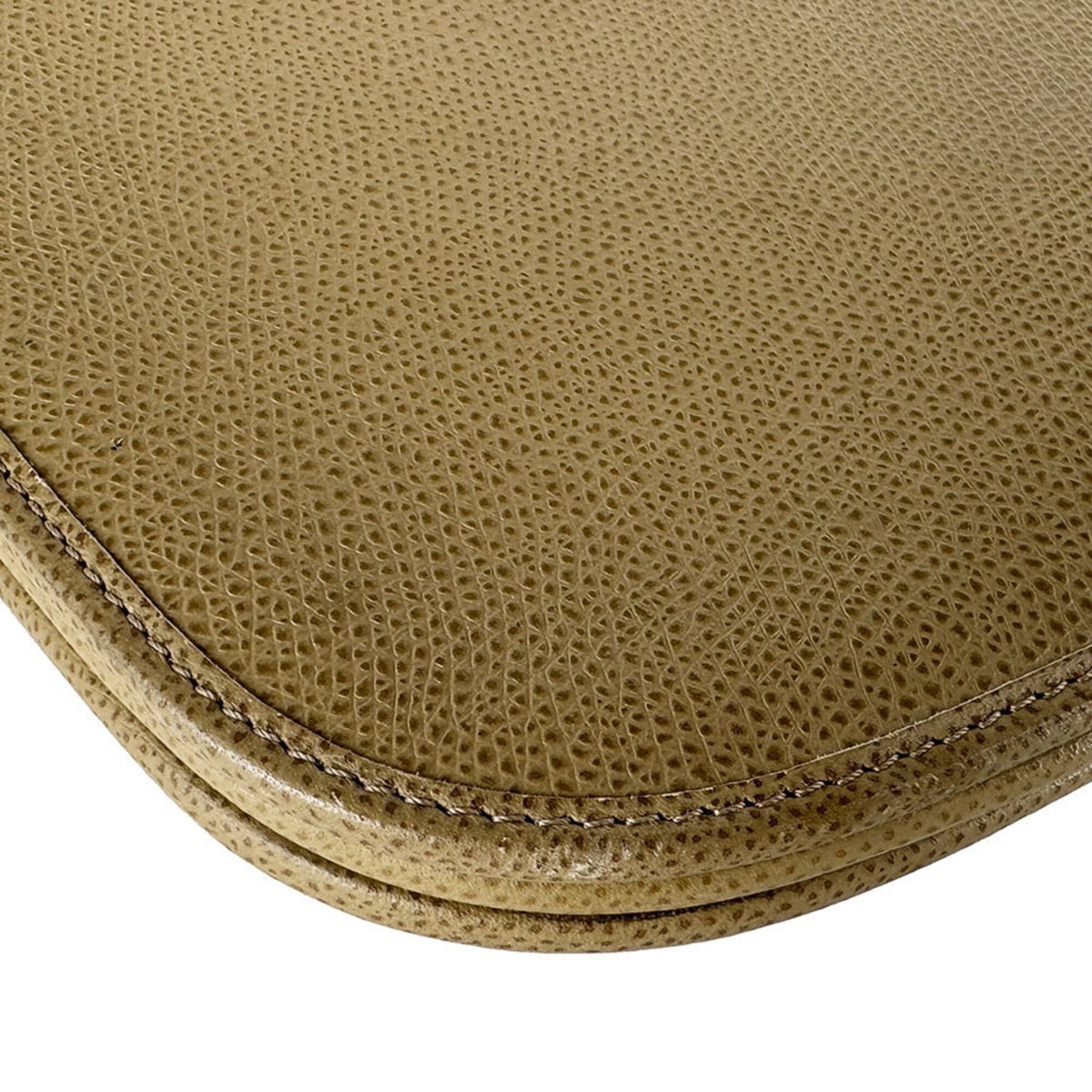 Christian Dior Beige Leather Shoulder Bag (Pre-Owned)