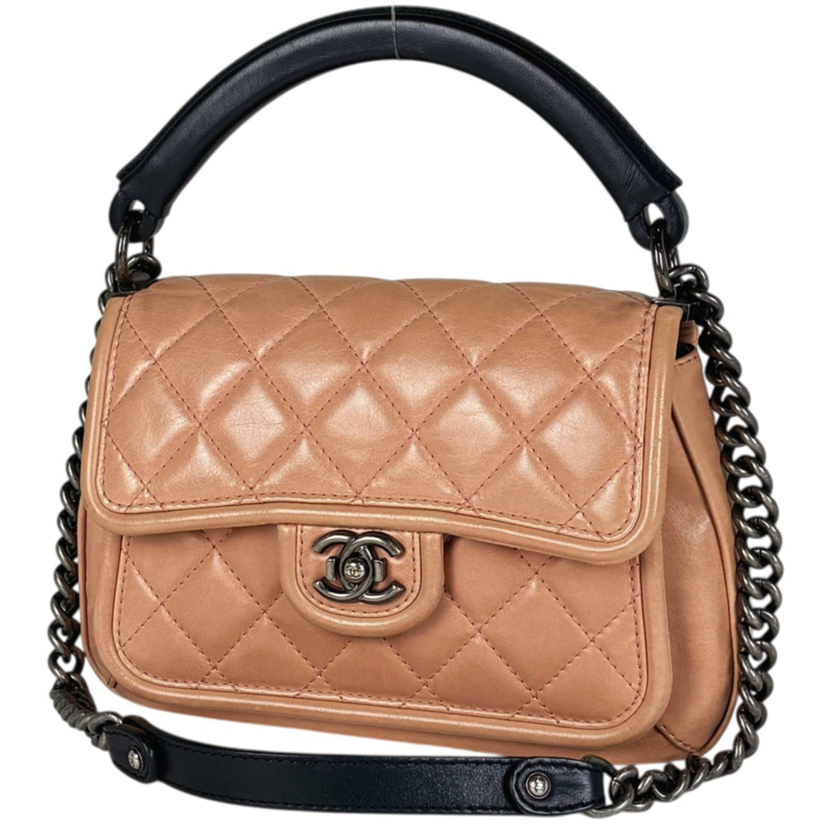 Chanel Matelasse Salmon Pink Leather Shoulder Bag (Pre-Owned)