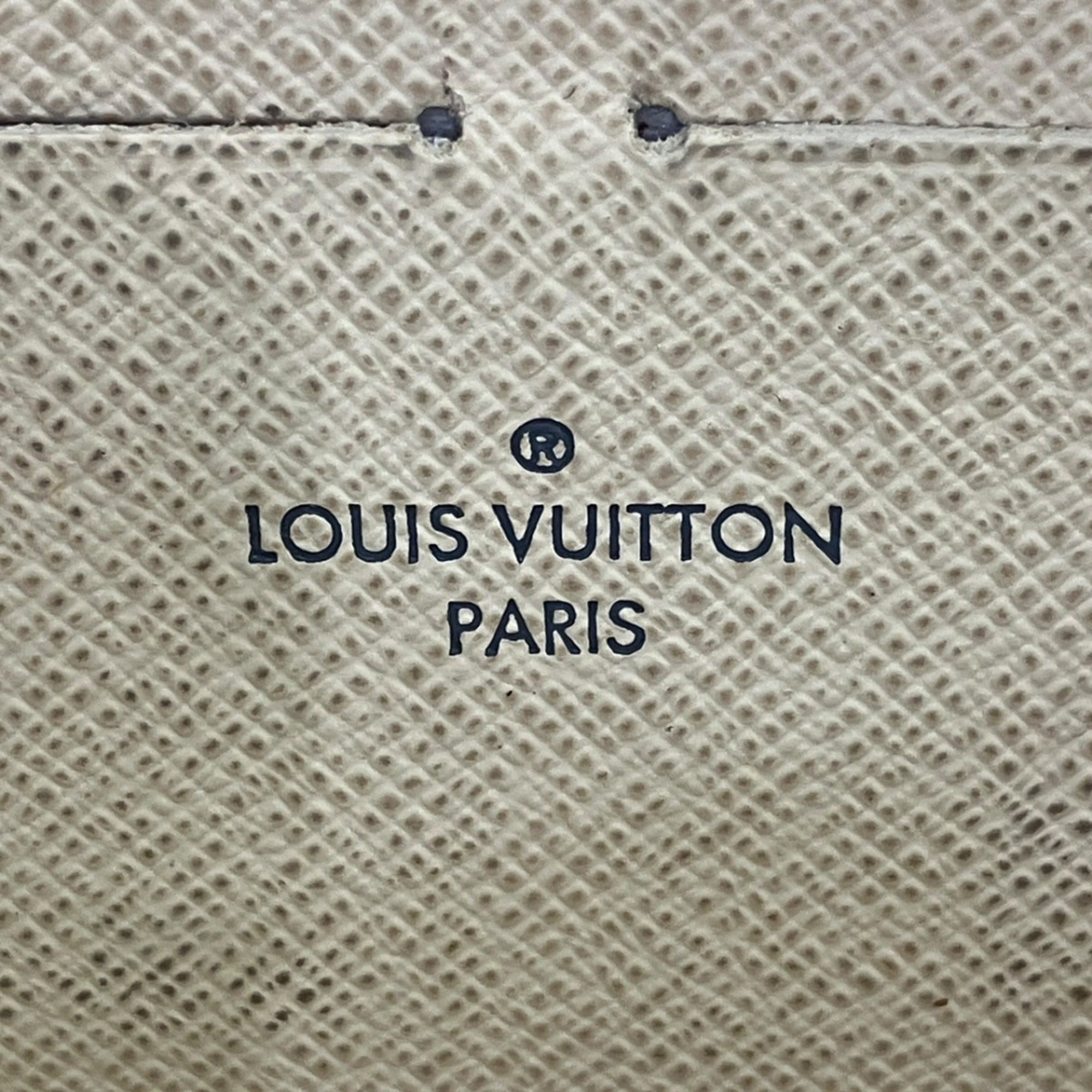 Louis Vuitton Damier Azur White Damier Canvas Long Wallet (Bi-Fold) (Pre-Owned)