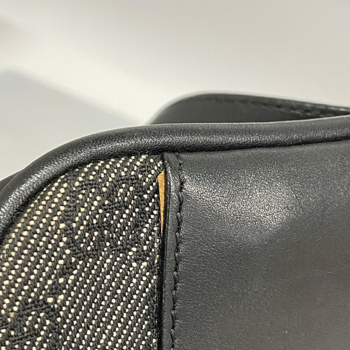 Gucci Black Denim Tote Bag (Pre-Owned)