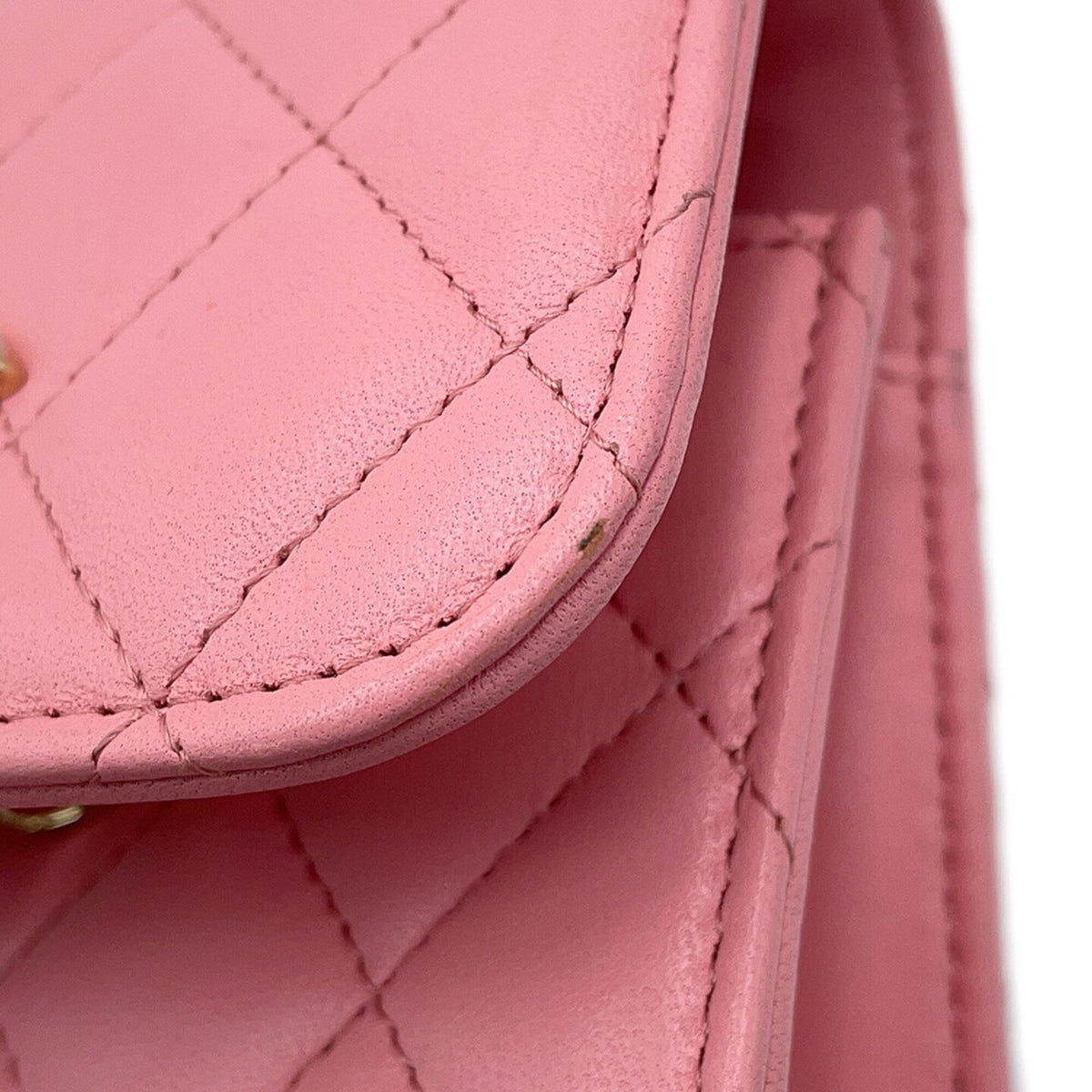 Chanel Matelasse Pink Leather Handbag (Pre-Owned)