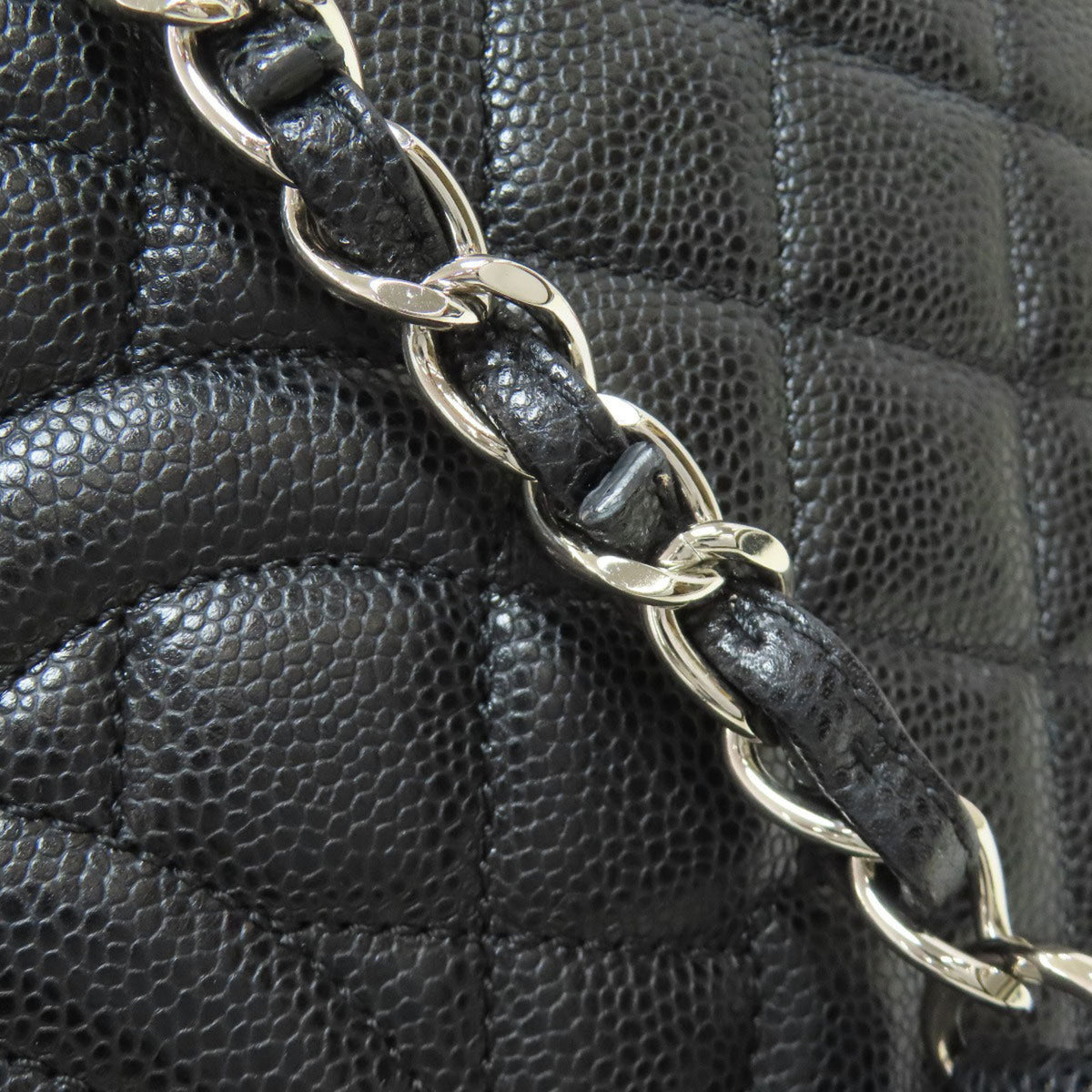 Chanel Black Leather Tote Bag (Pre-Owned)