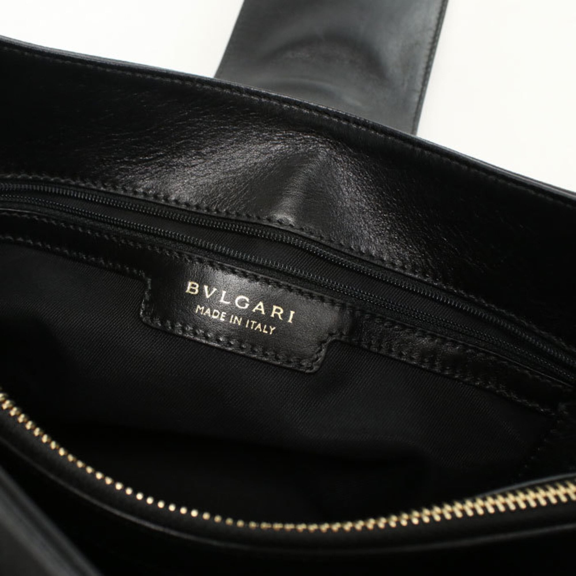 Bvlgari Black Leather Shoulder Bag (Pre-Owned)