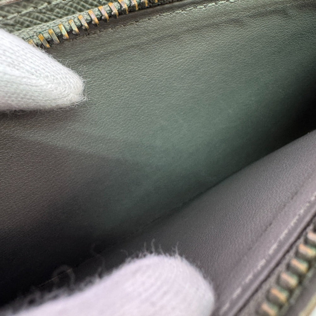 Louis Vuitton Green Canvas Long Wallet (Bi-Fold) (Pre-Owned)