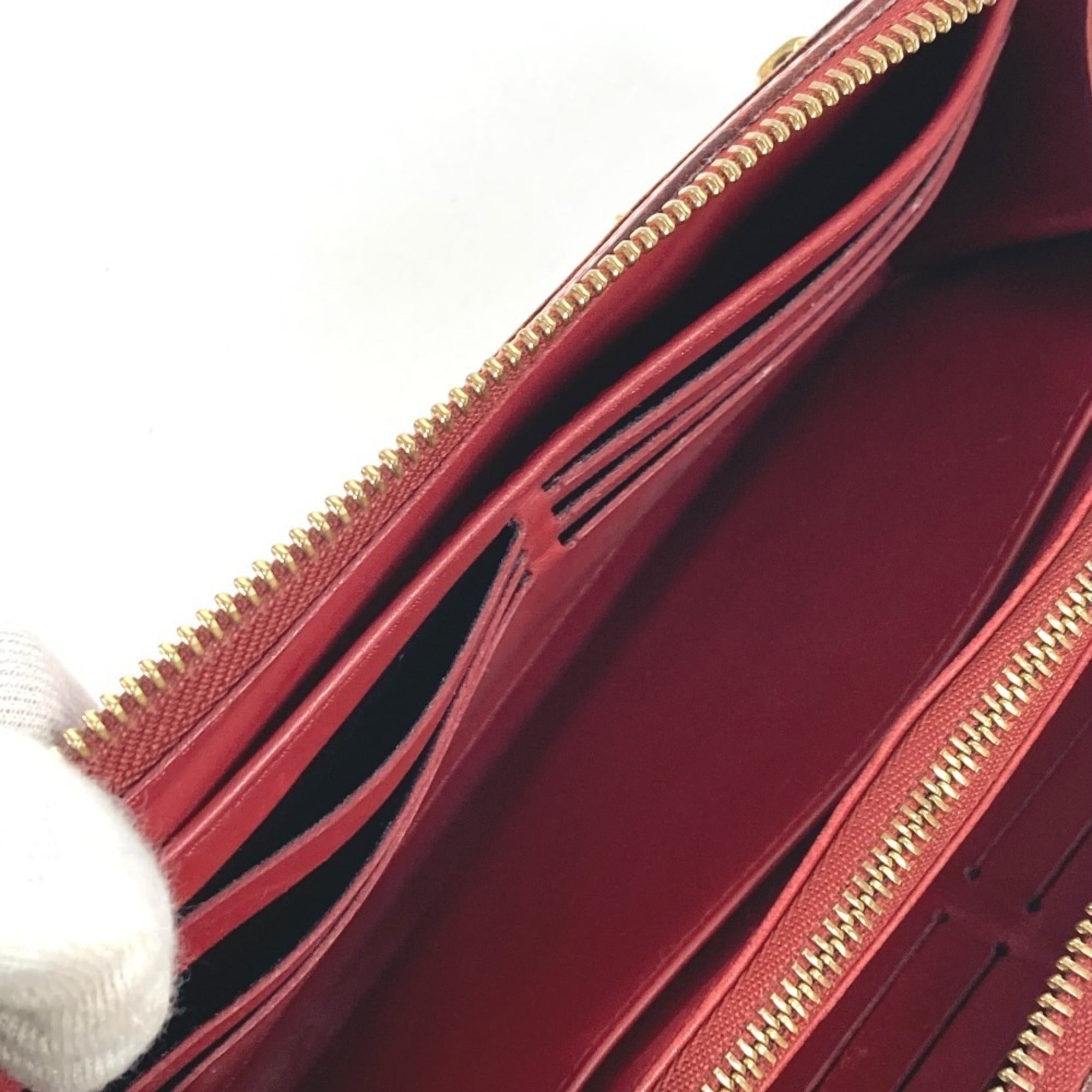 Louis Vuitton Suhali Red Color Suhali Leather Long Wallet (Bi-Fold) (Pre-Owned)