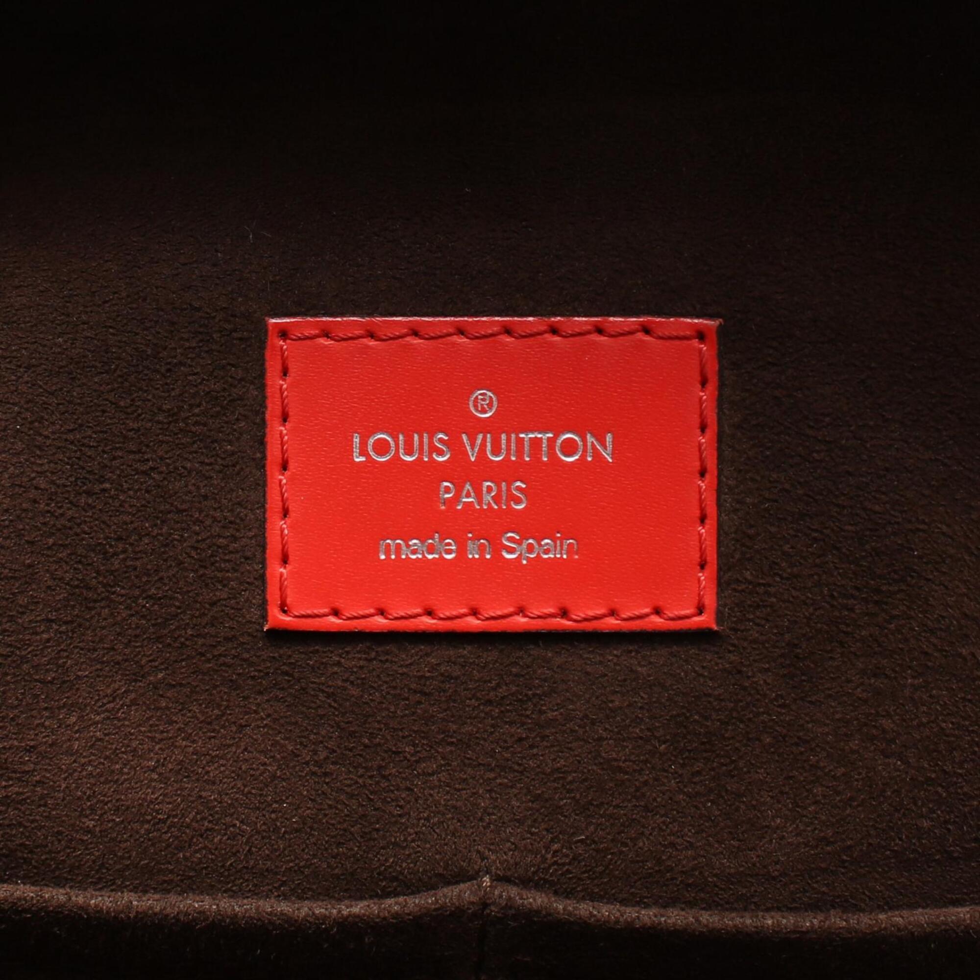 Louis Vuitton Red Color Leather Handbag (Pre-Owned)
