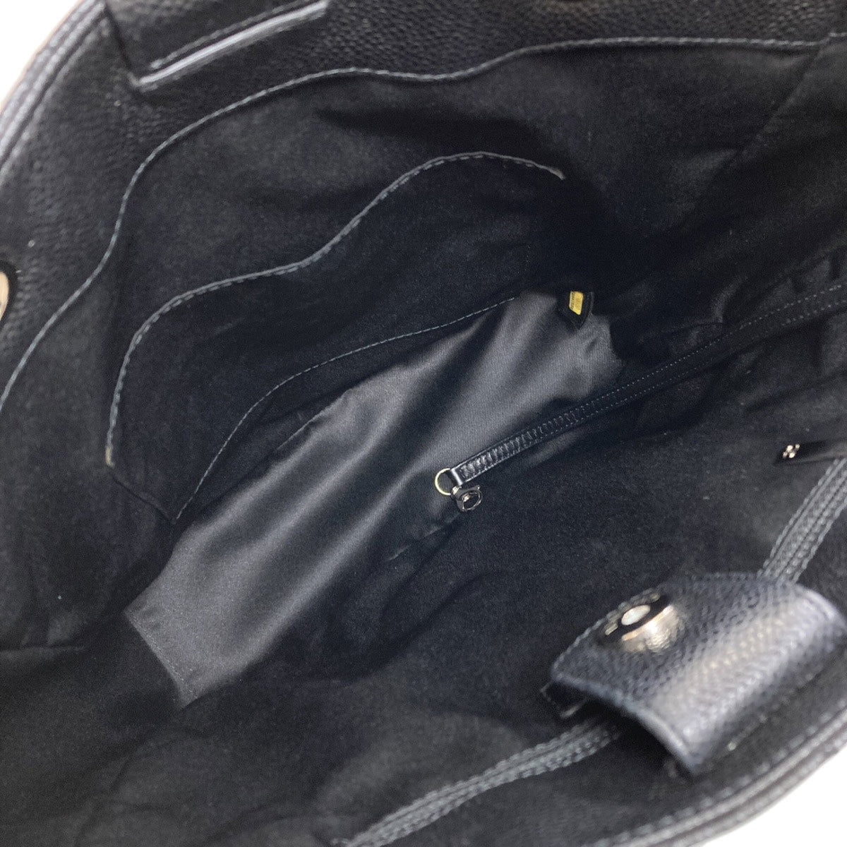 Chanel Black Tote Bag (Pre-Owned)