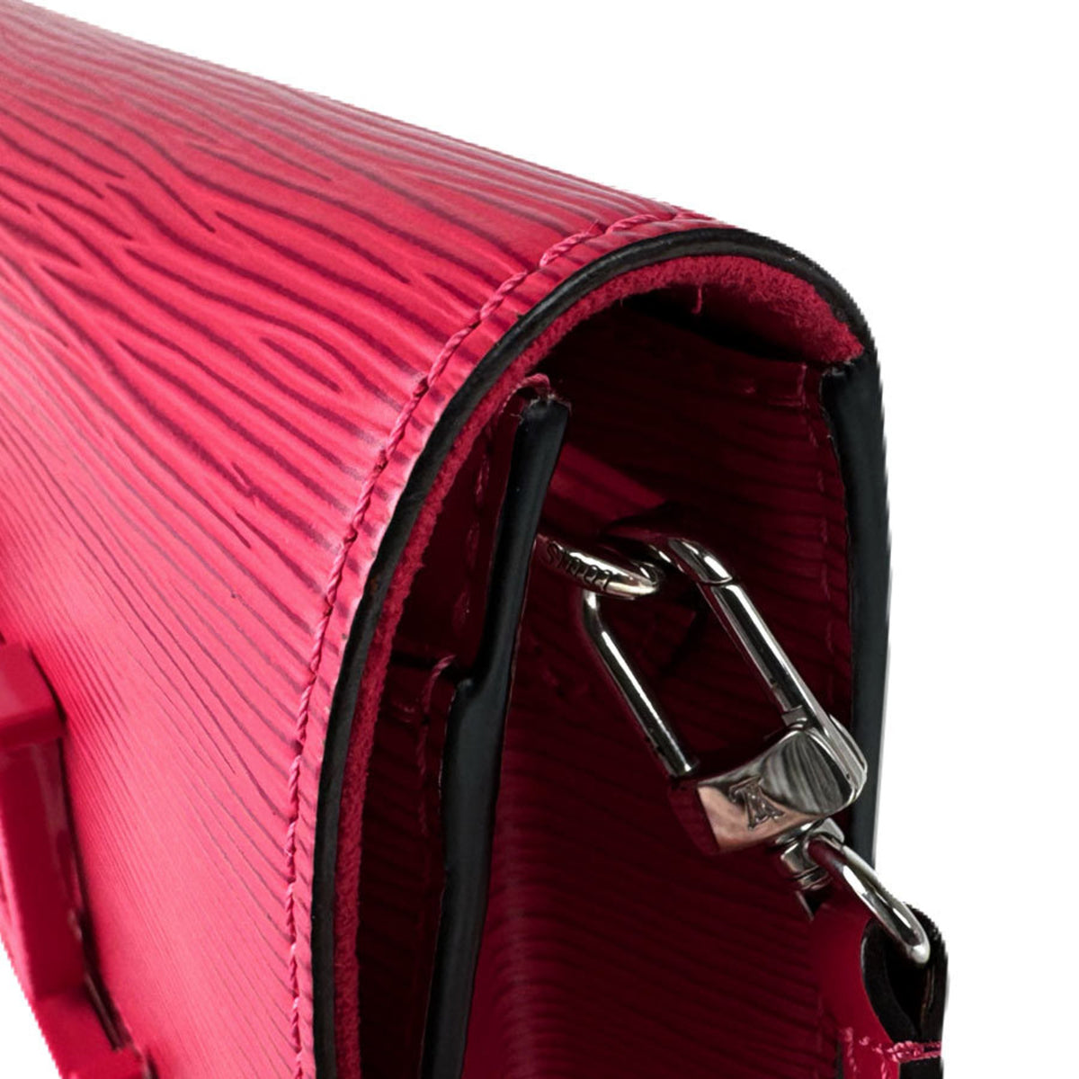 Louis Vuitton Pink Epi Leather Pochette Shoulder Bag (Pre-Owned)