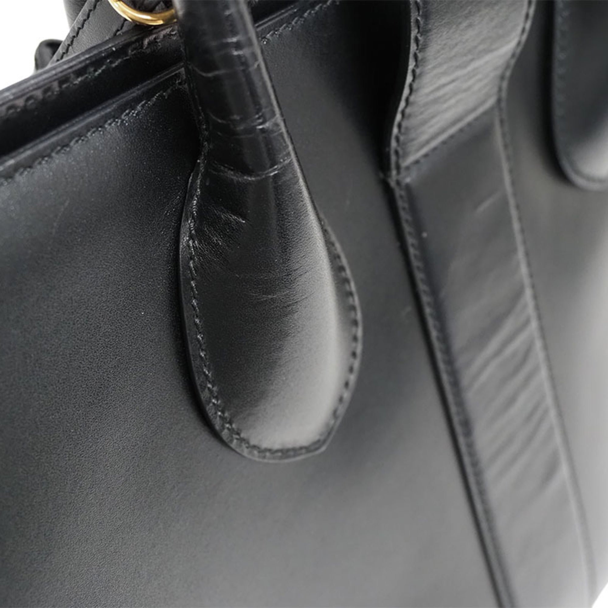 Gucci Black Leather Handbag (Pre-Owned)