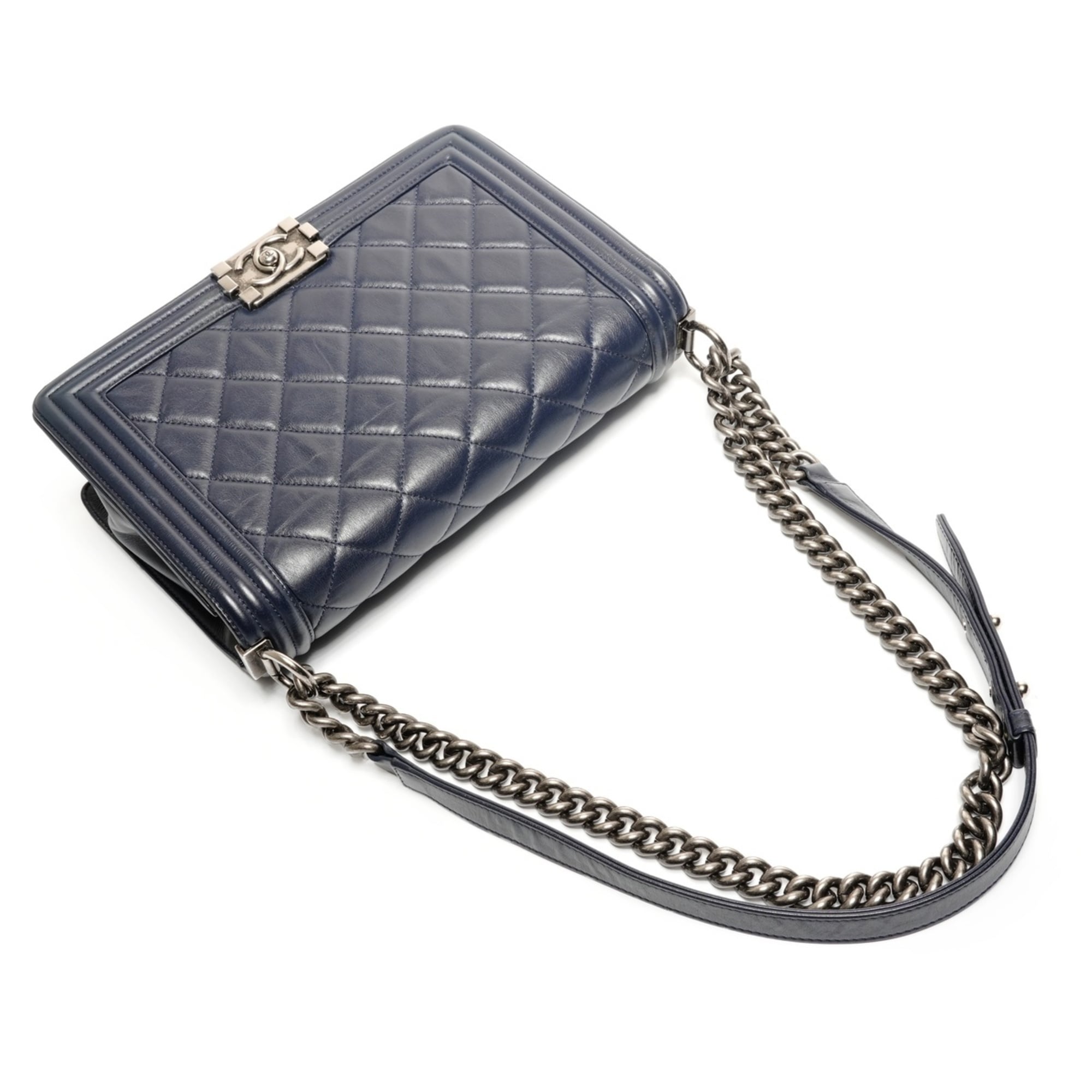 Chanel Boy Chanel Navy Leather Shoulder Bag (Pre-Owned)