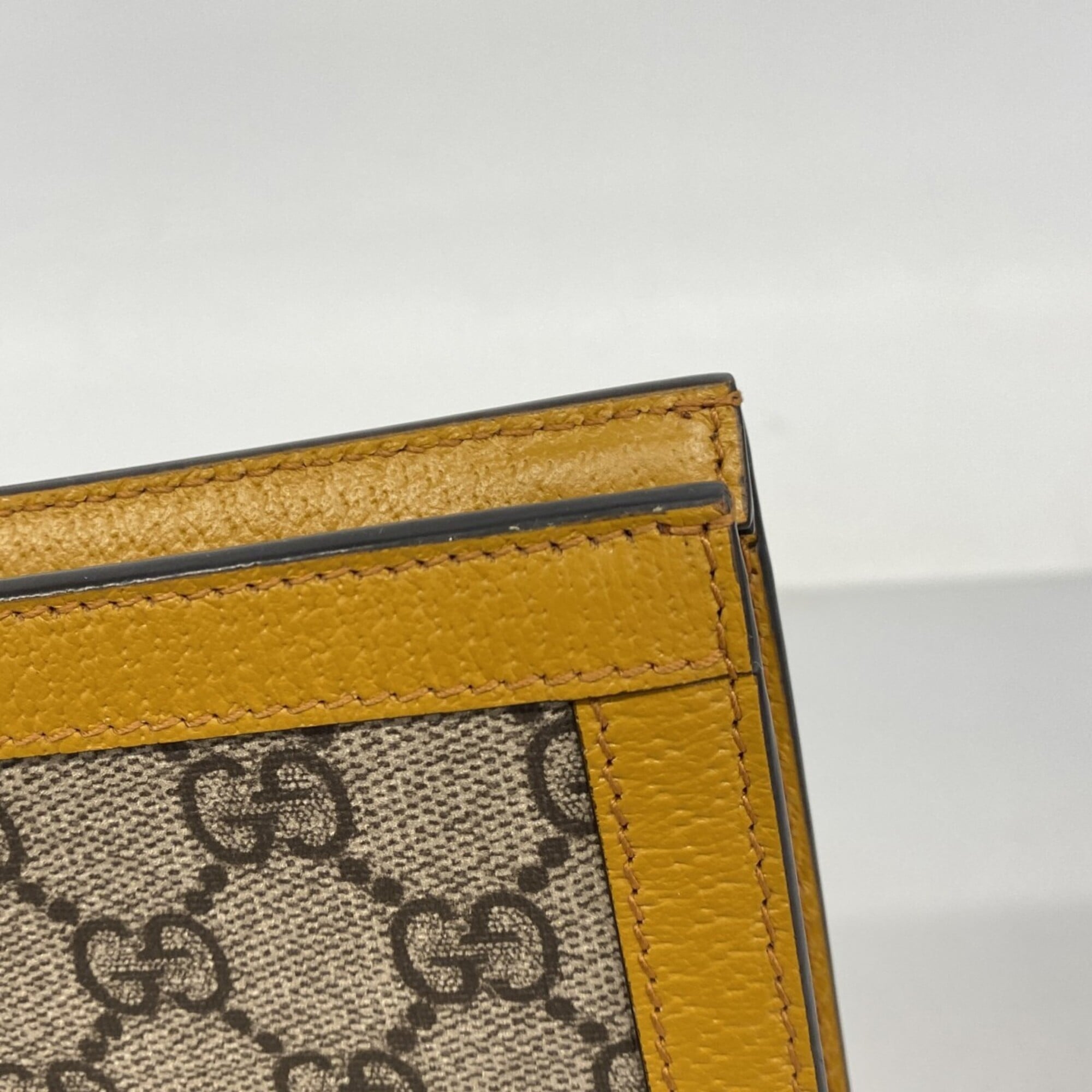 Gucci Brown Pvc Clutch Bag (Pre-Owned)