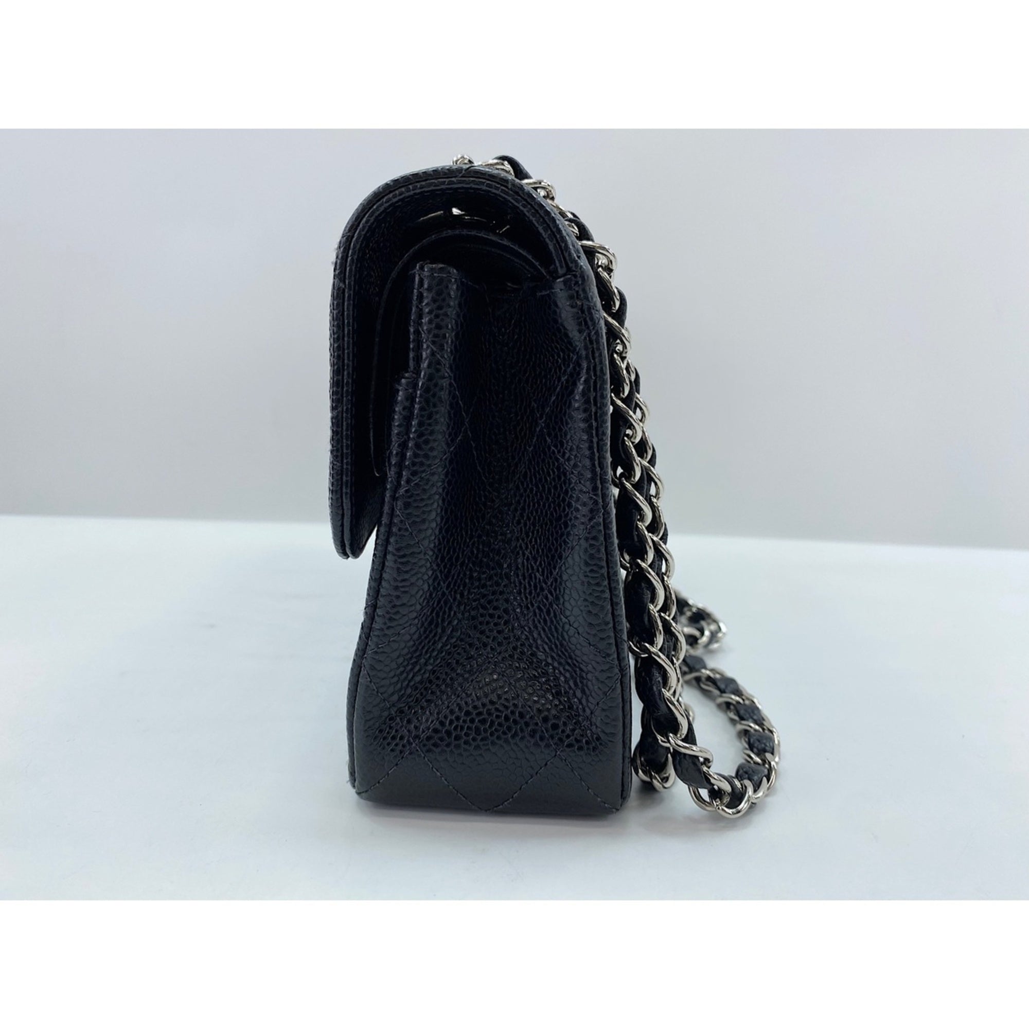 Chanel Matelasse Black Shoulder Bag (Pre-Owned)