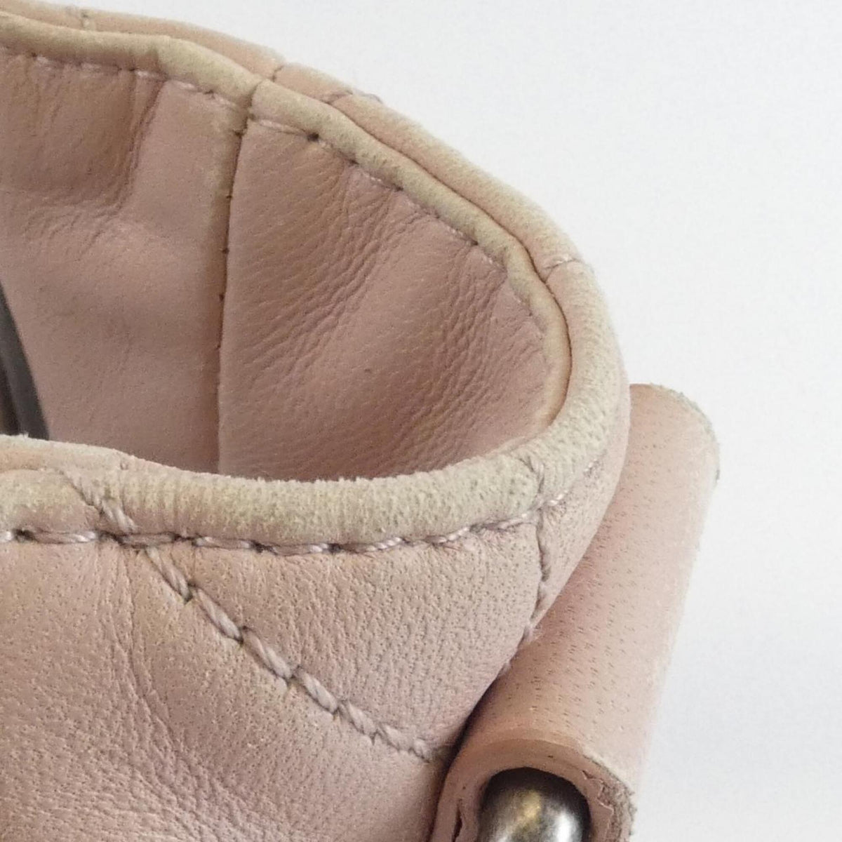 Christian Dior Pink Leather Handbag (Pre-Owned)