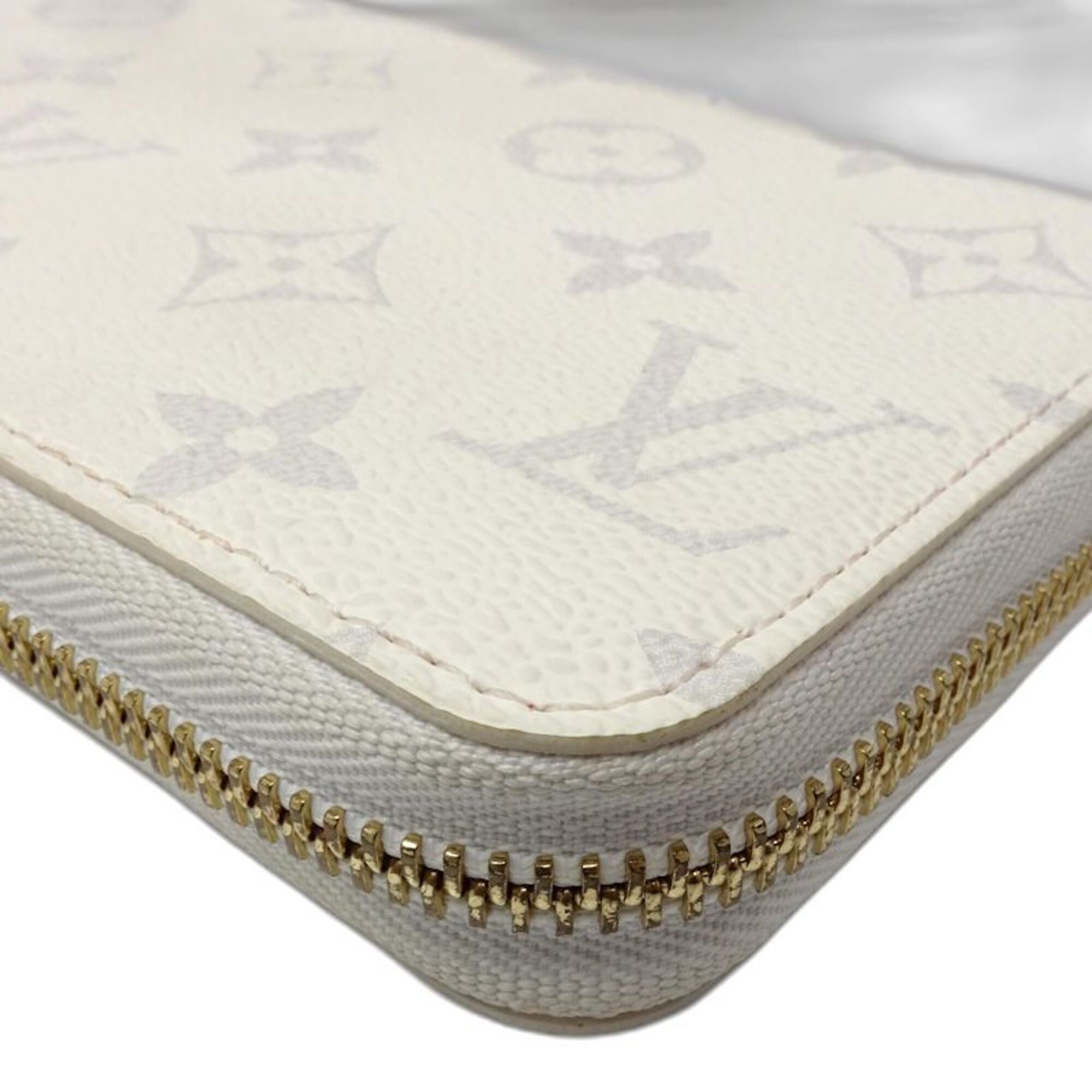 Louis Vuitton Cerise White Canvas Long Wallet (Bi-Fold) (Pre-Owned)