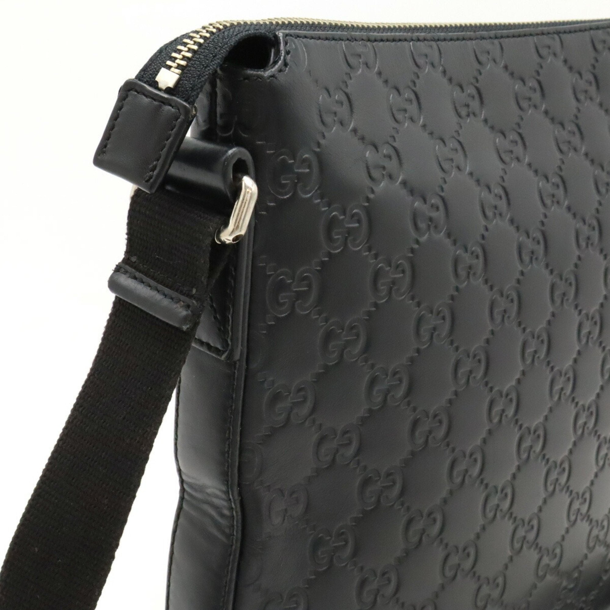 Gucci Black Leather Shoulder Bag (Pre-Owned)